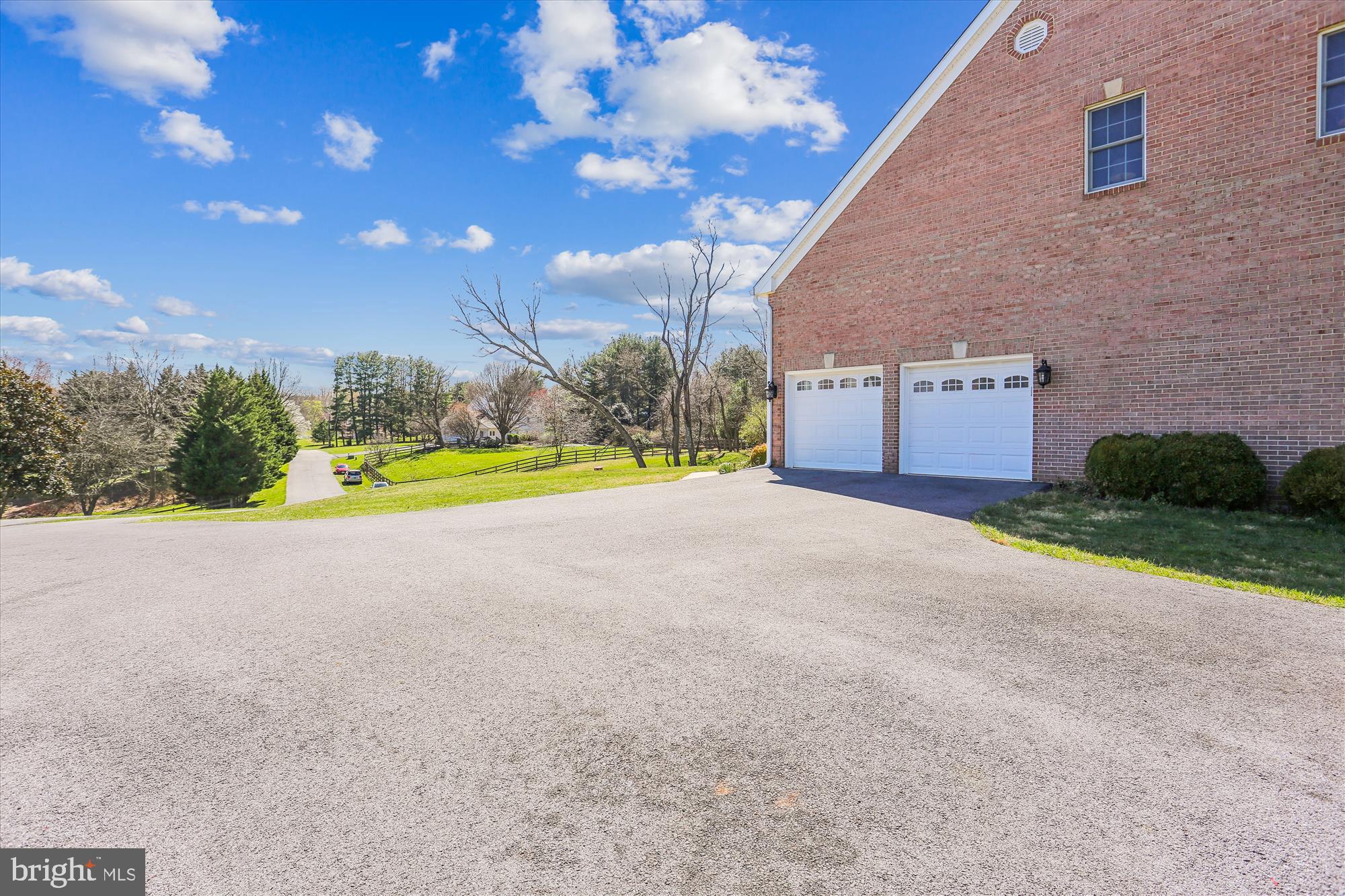 FARMLANDS - Residential