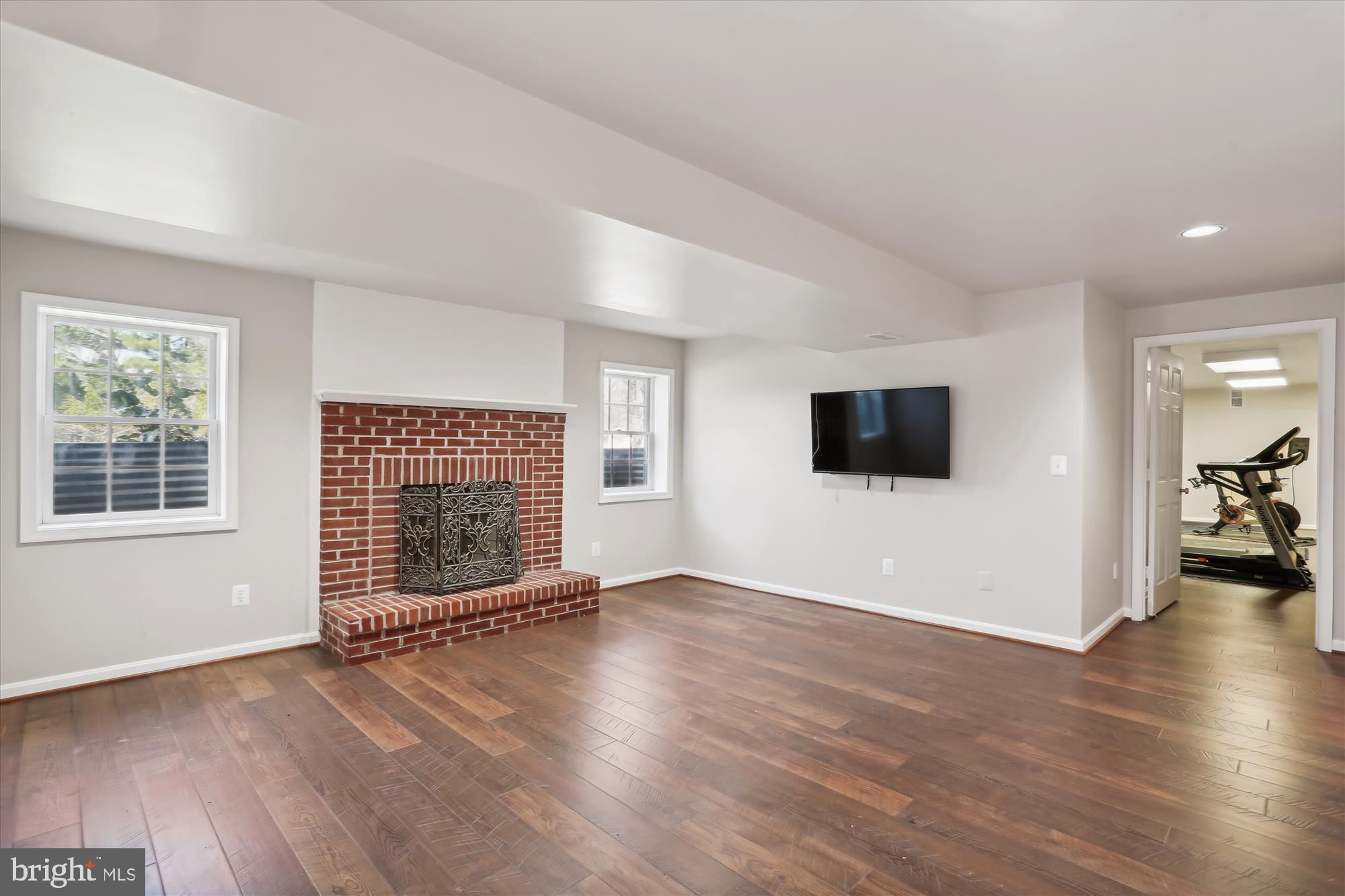 FARMLANDS - Residential