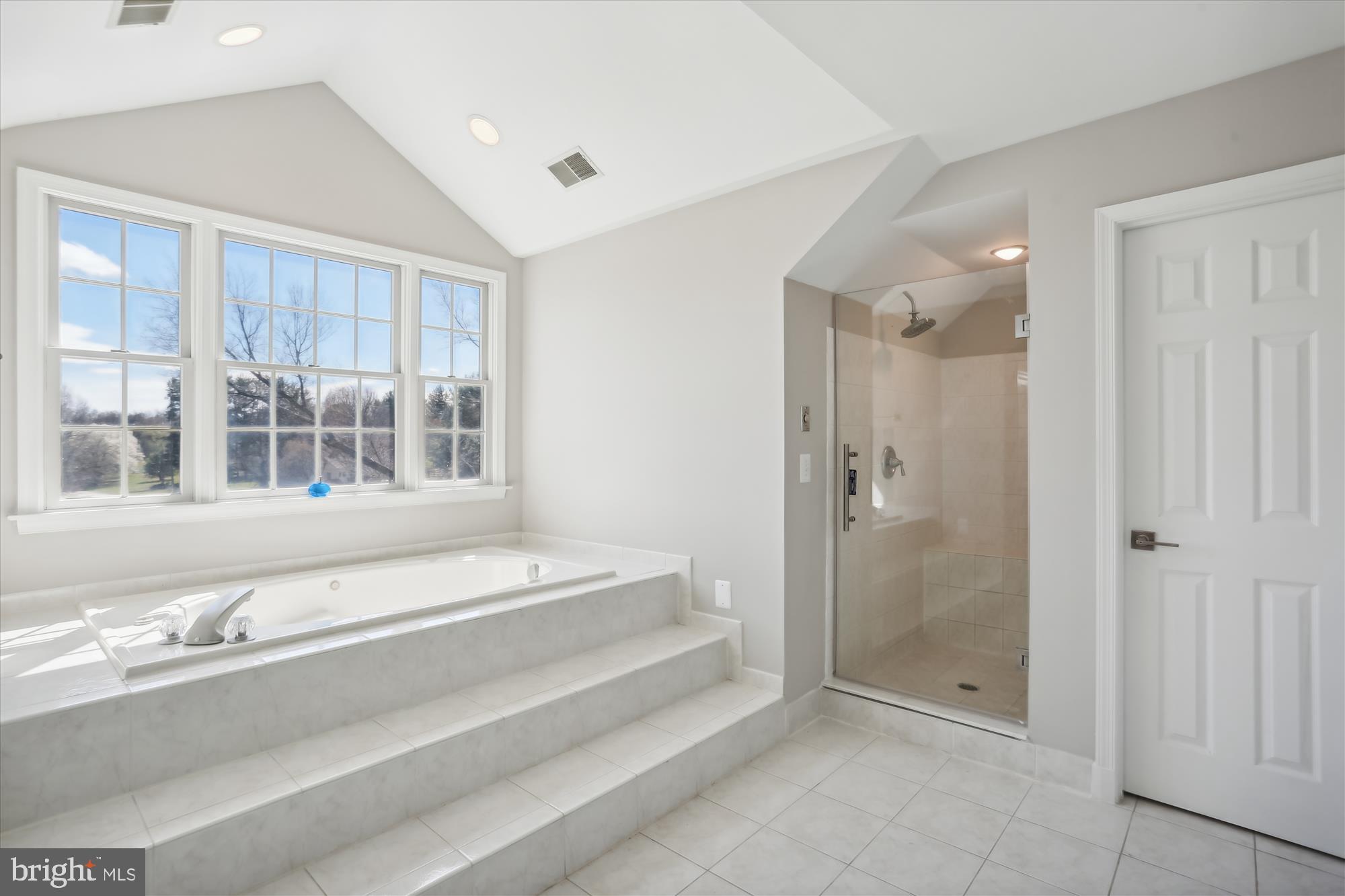 FARMLANDS - Residential