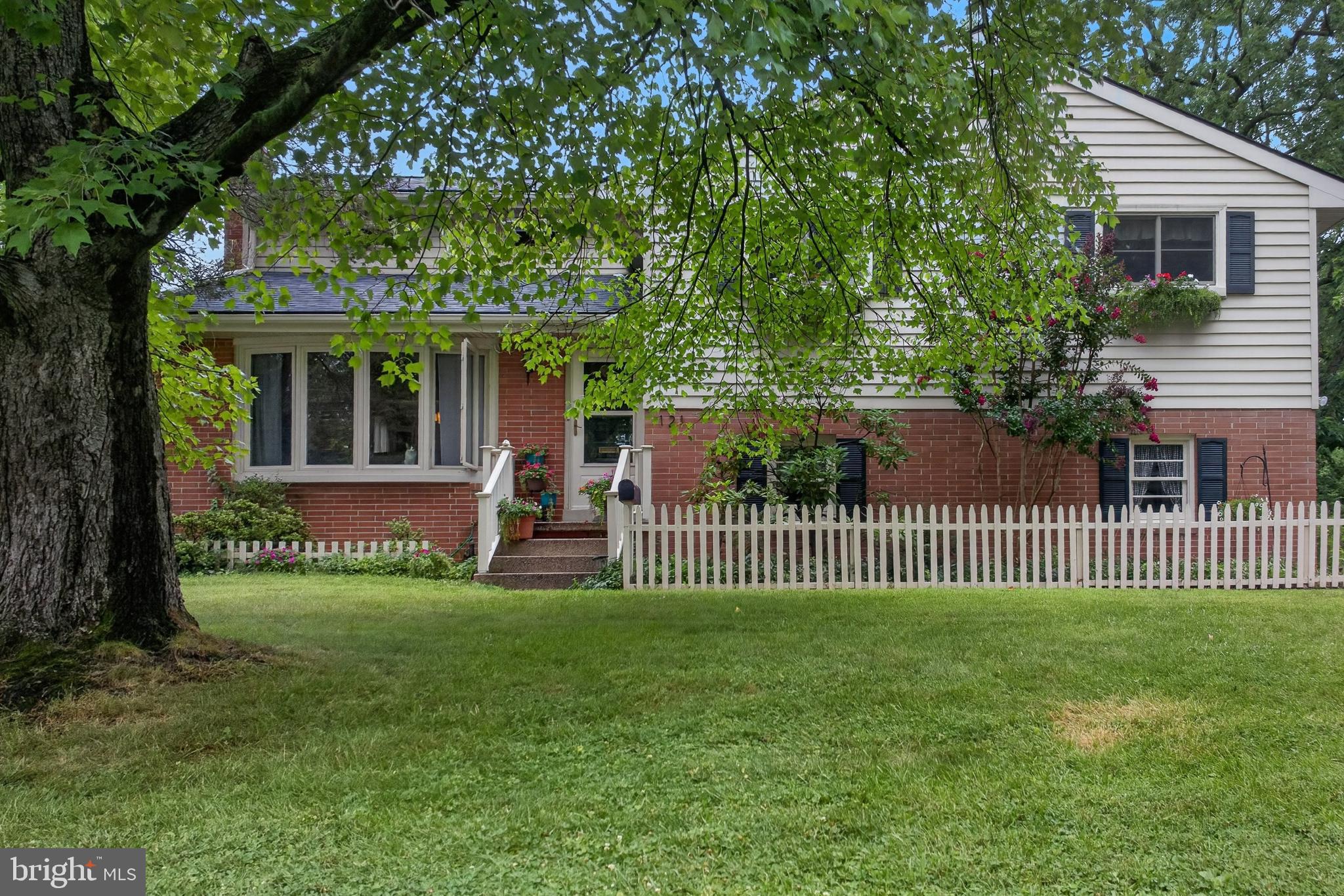 121 HOME LANE
