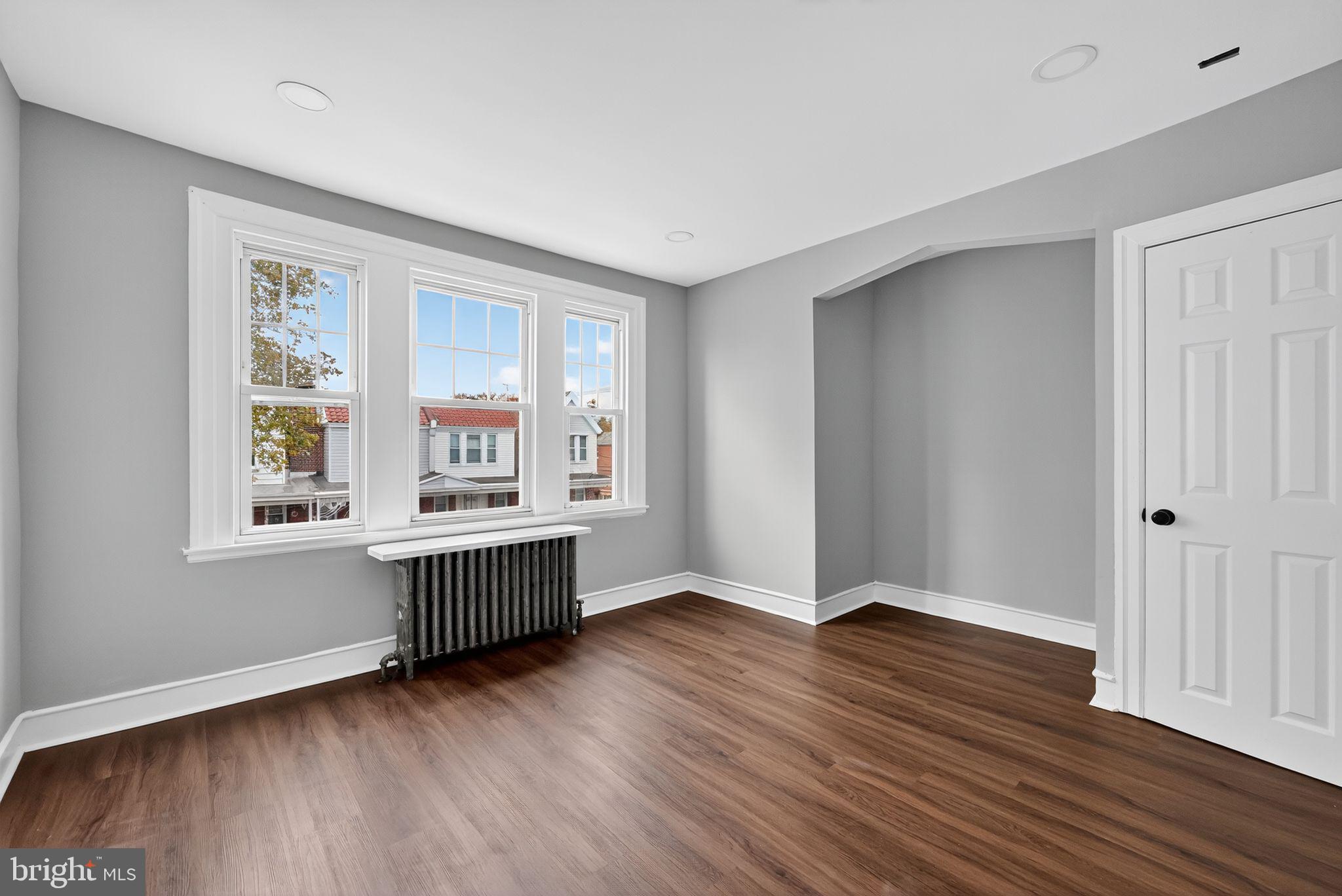 LAWNCREST - Residential