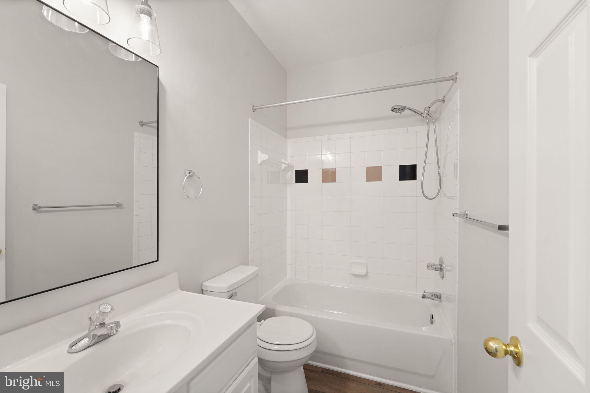 PARKSIDE AT ASHBURN - Residential