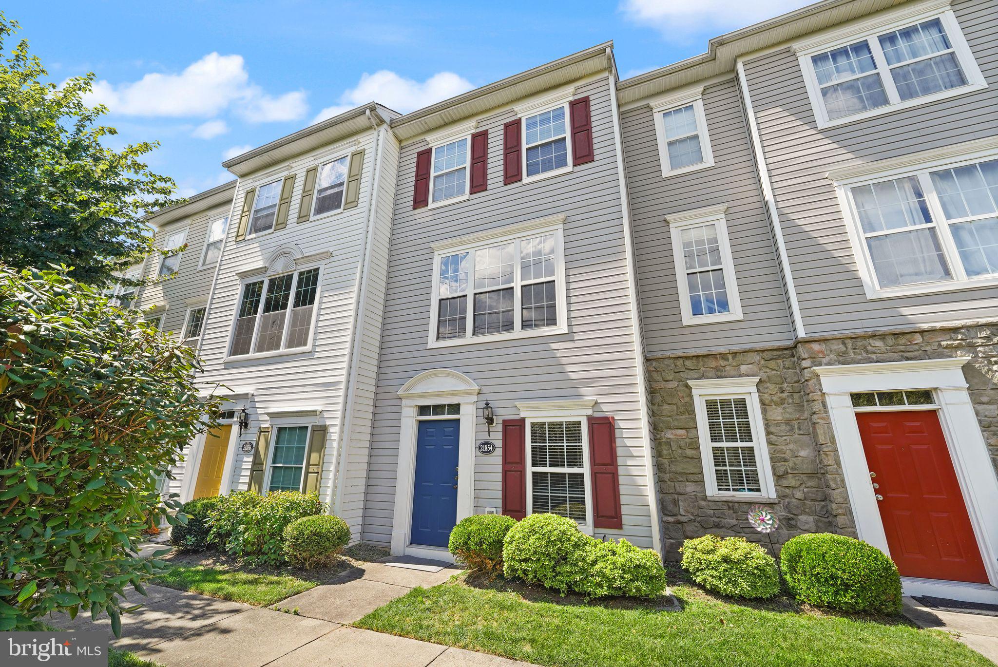 PARKSIDE AT ASHBURN - Residential