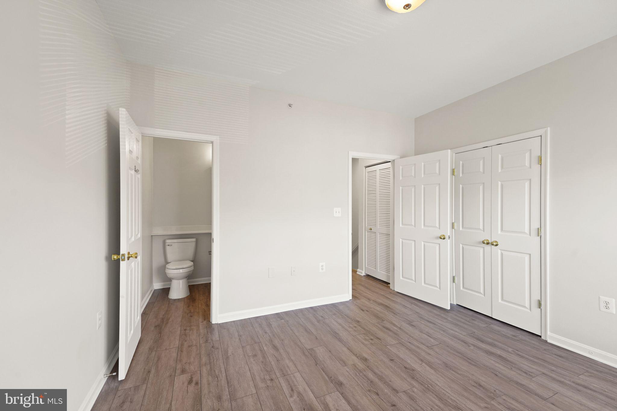 PARKSIDE AT ASHBURN - Residential