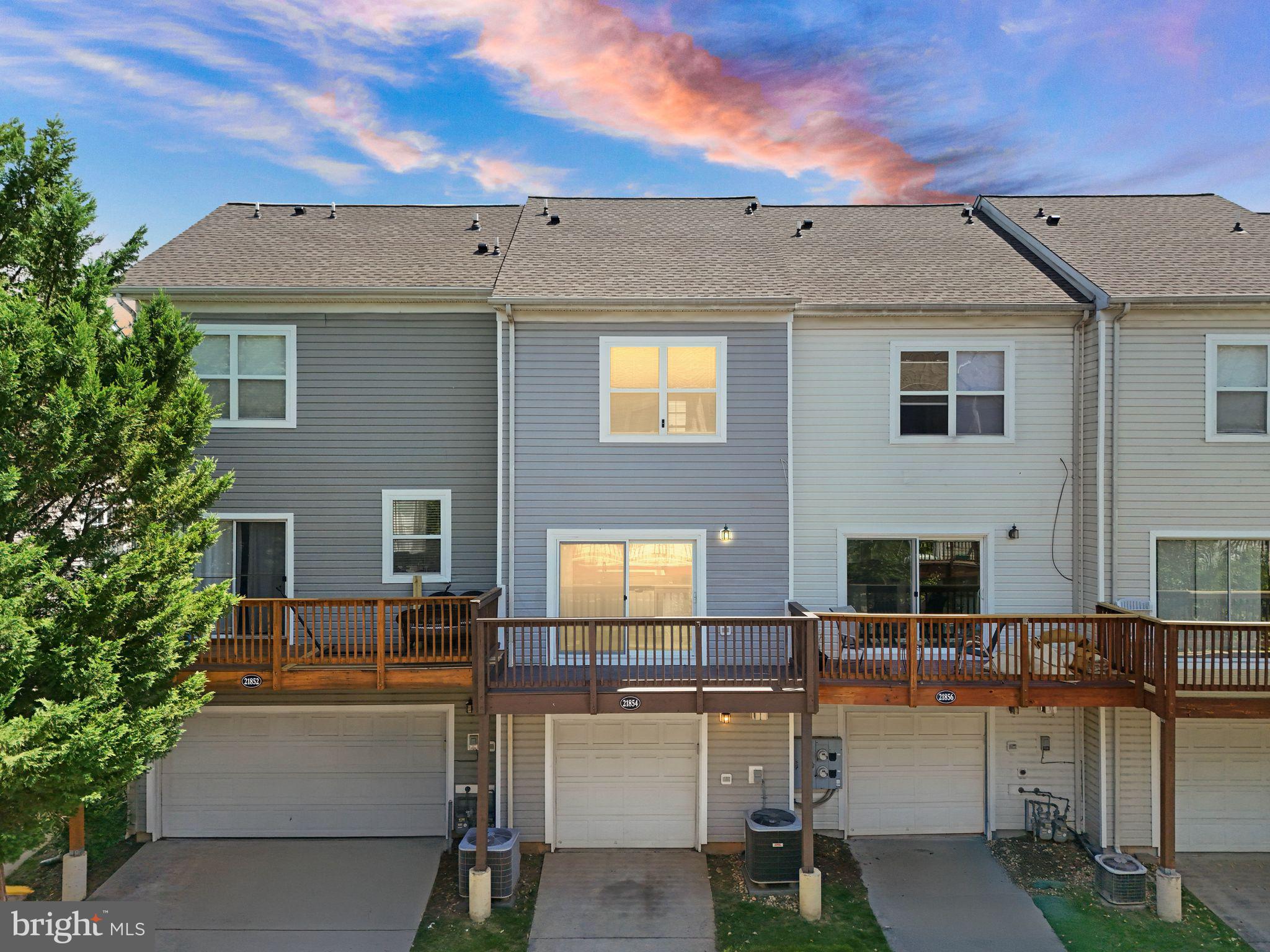 PARKSIDE AT ASHBURN - Residential