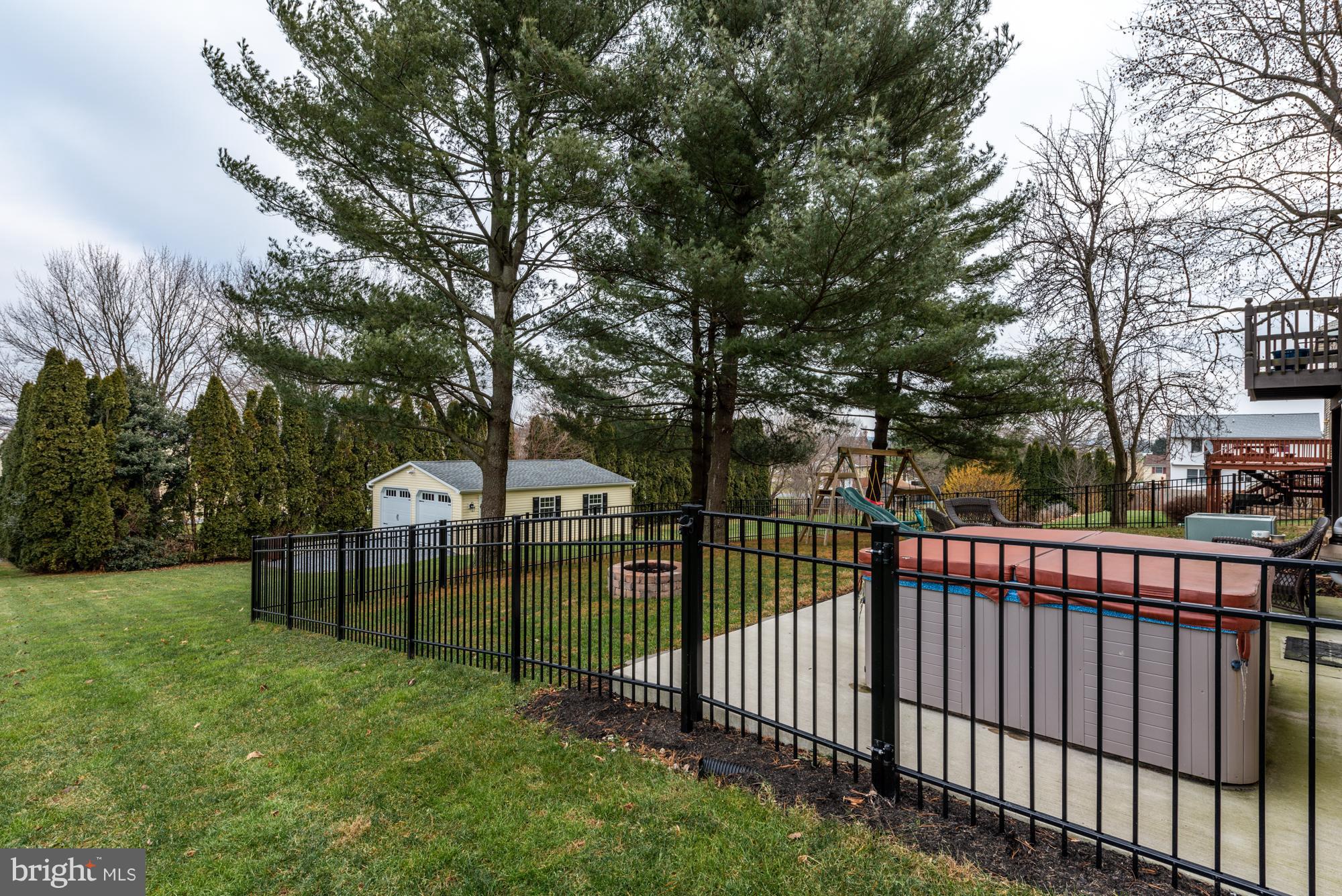 HI VIEW ESTATES - Residential