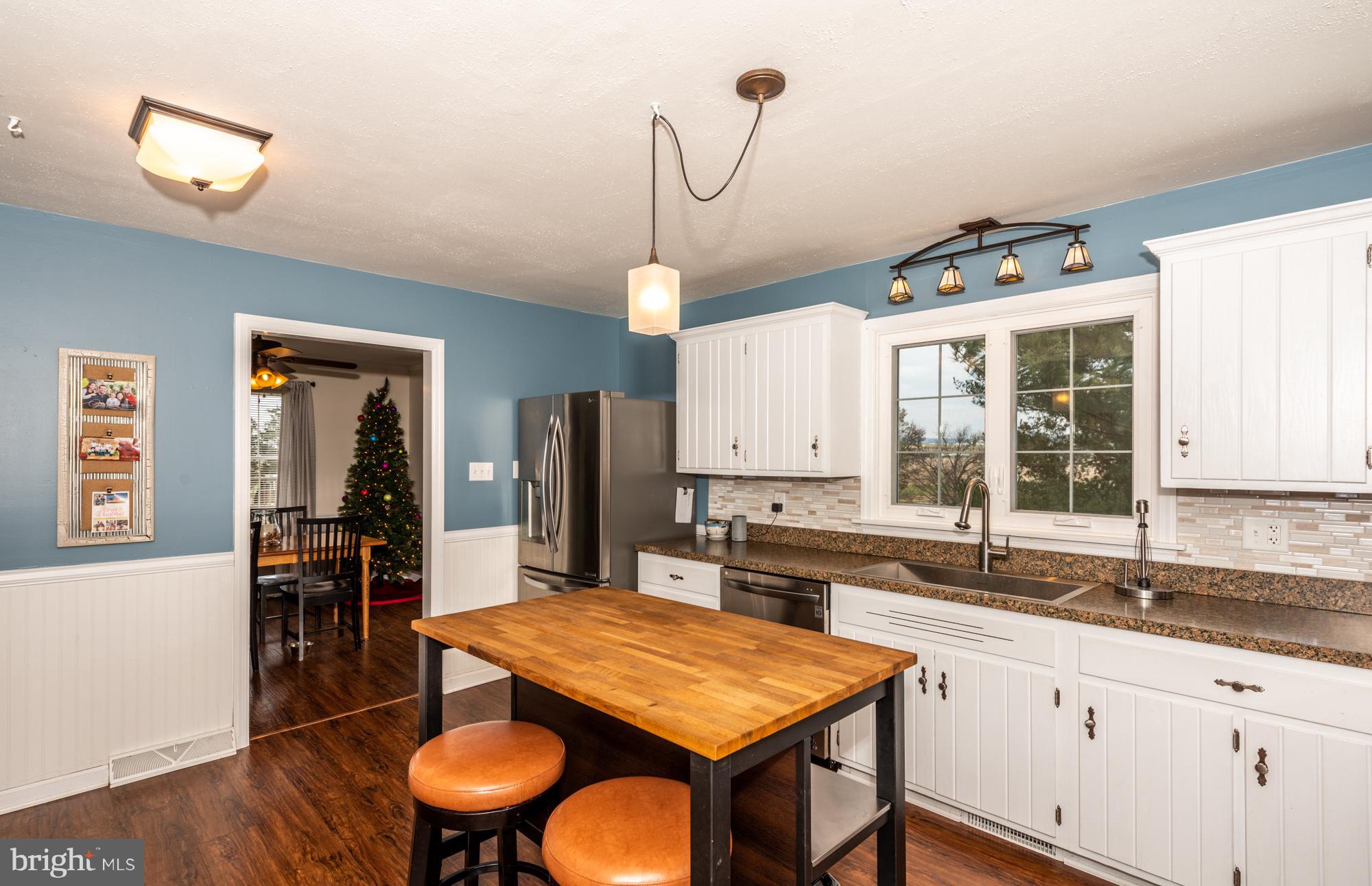 HI VIEW ESTATES - Residential
