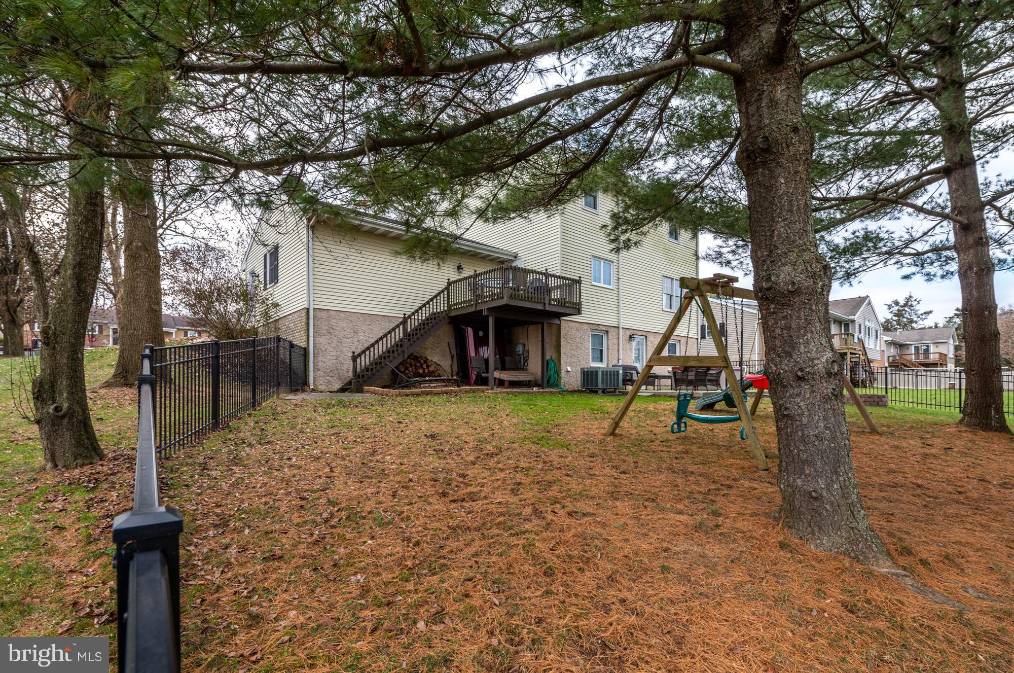 HI VIEW ESTATES - Residential