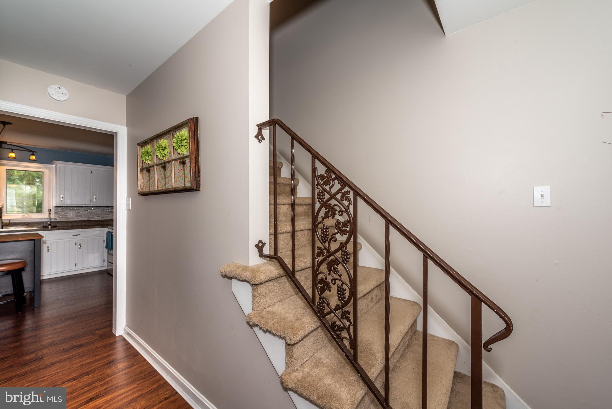 HI VIEW ESTATES - Residential