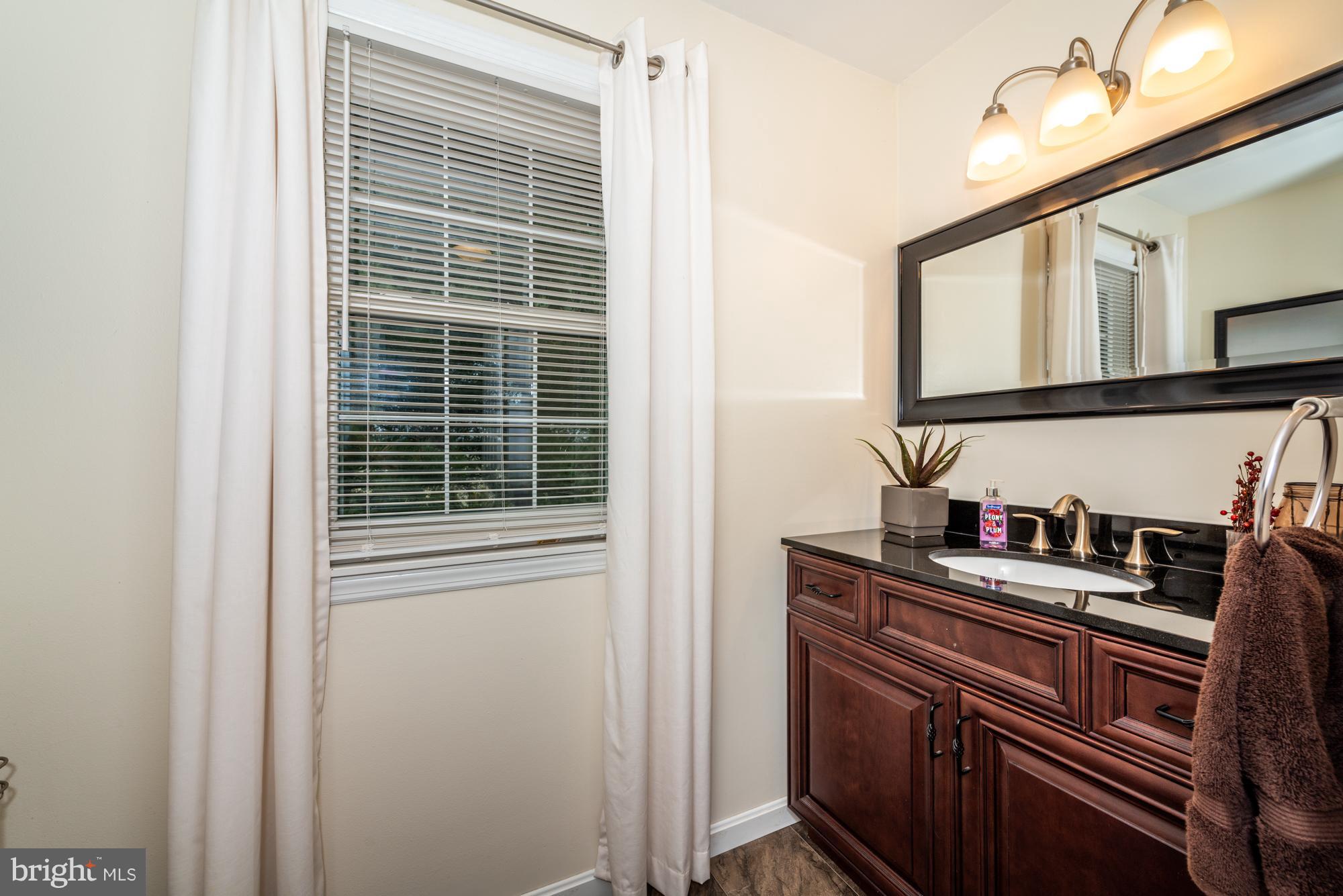 HI VIEW ESTATES - Residential