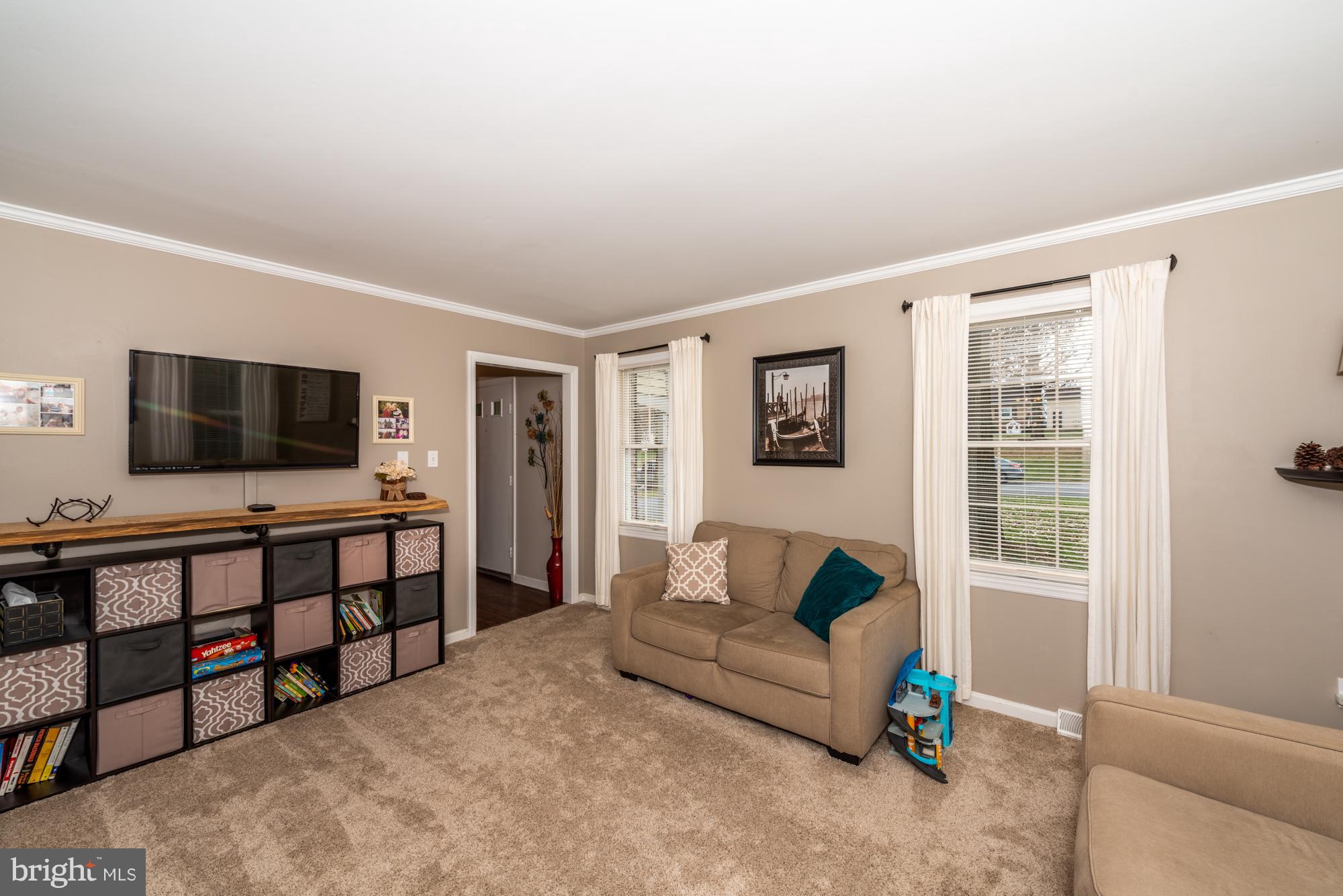 HI VIEW ESTATES - Residential