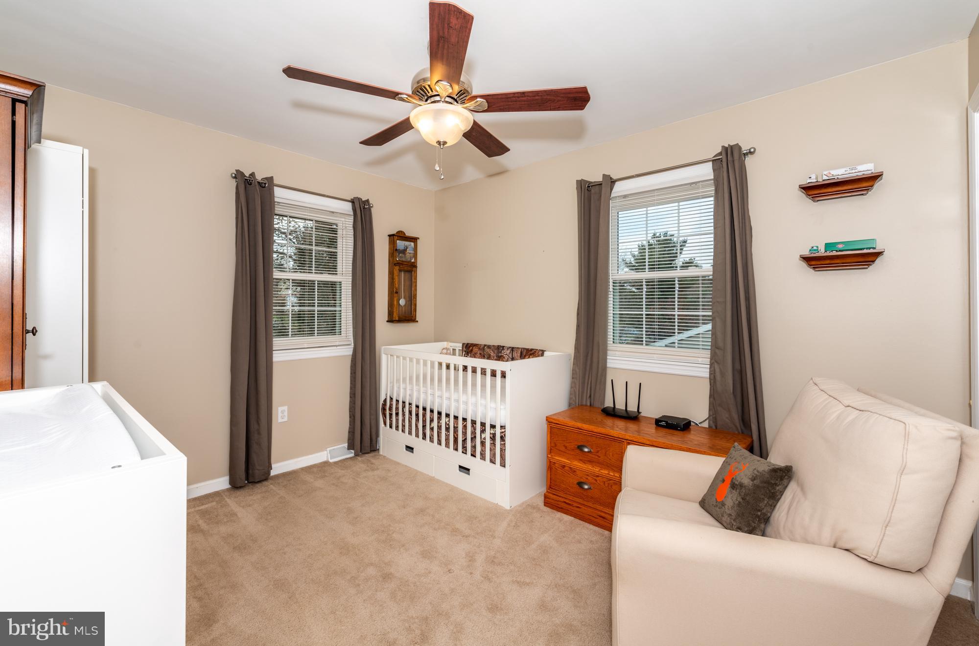 HI VIEW ESTATES - Residential