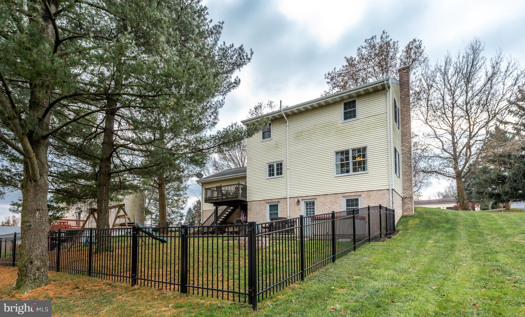 HI VIEW ESTATES - Residential