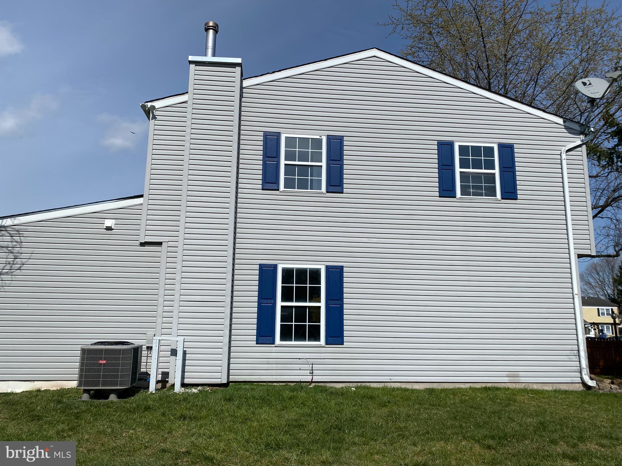 CLOVERBERRY - Residential Lease