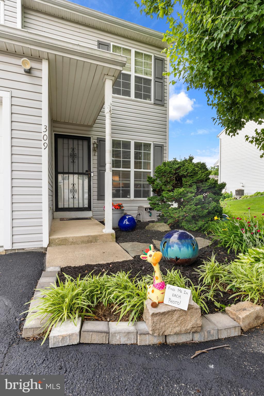 309 PARKLAWN COURT