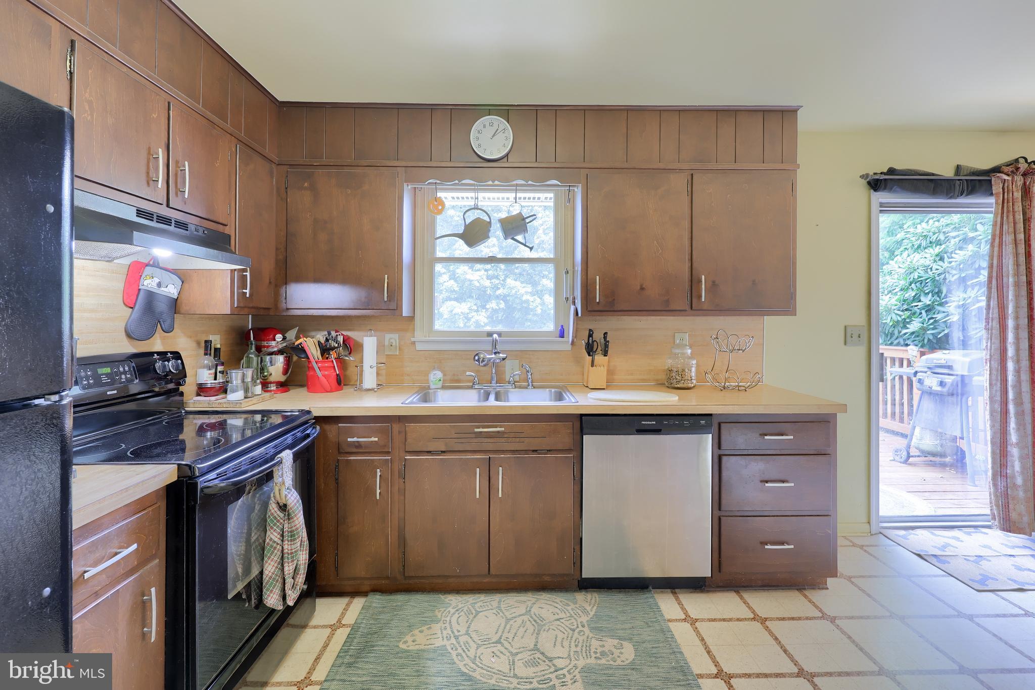 373 HOLLY HOCK CIRCLE