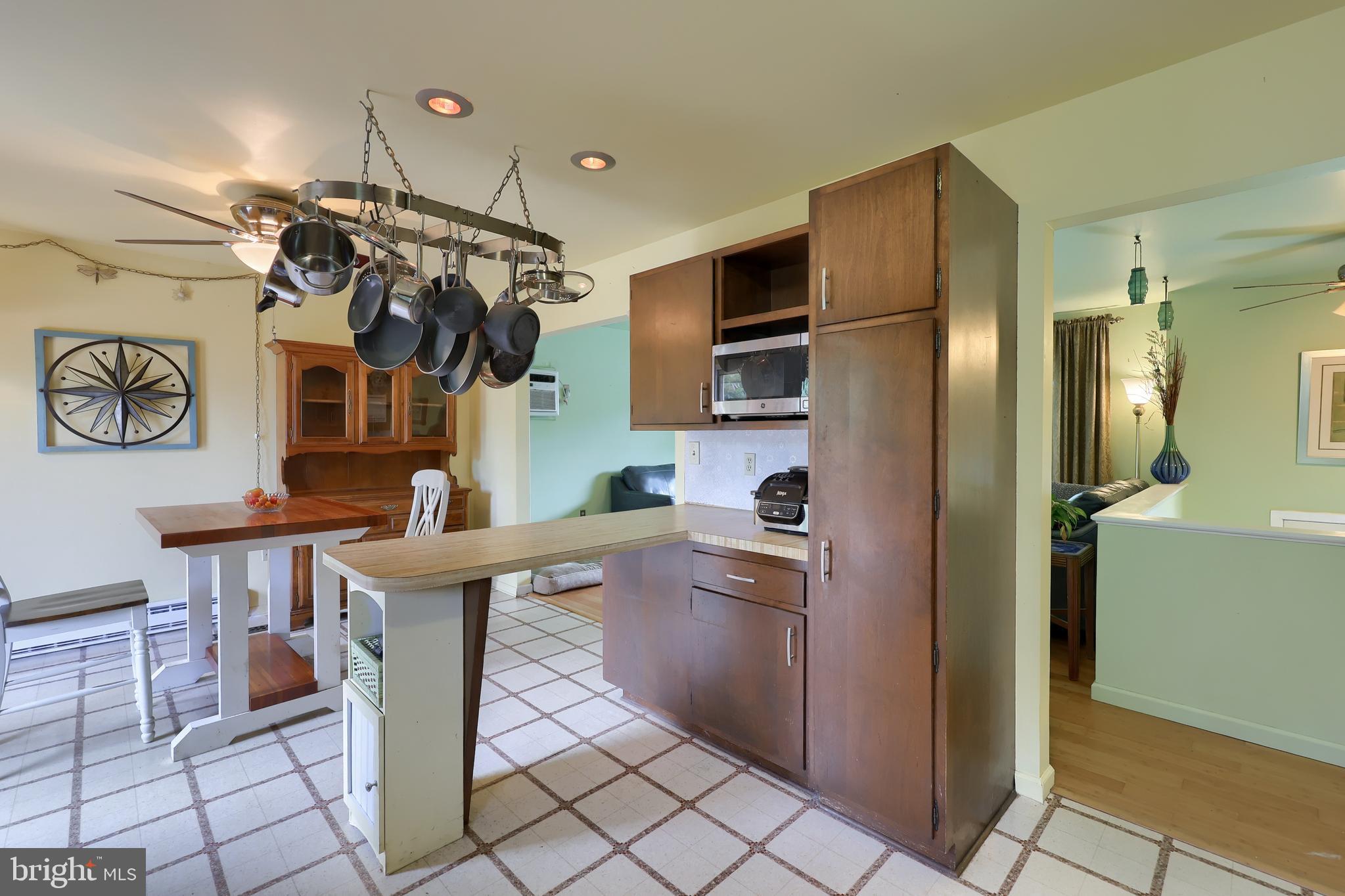 373 HOLLY HOCK CIRCLE