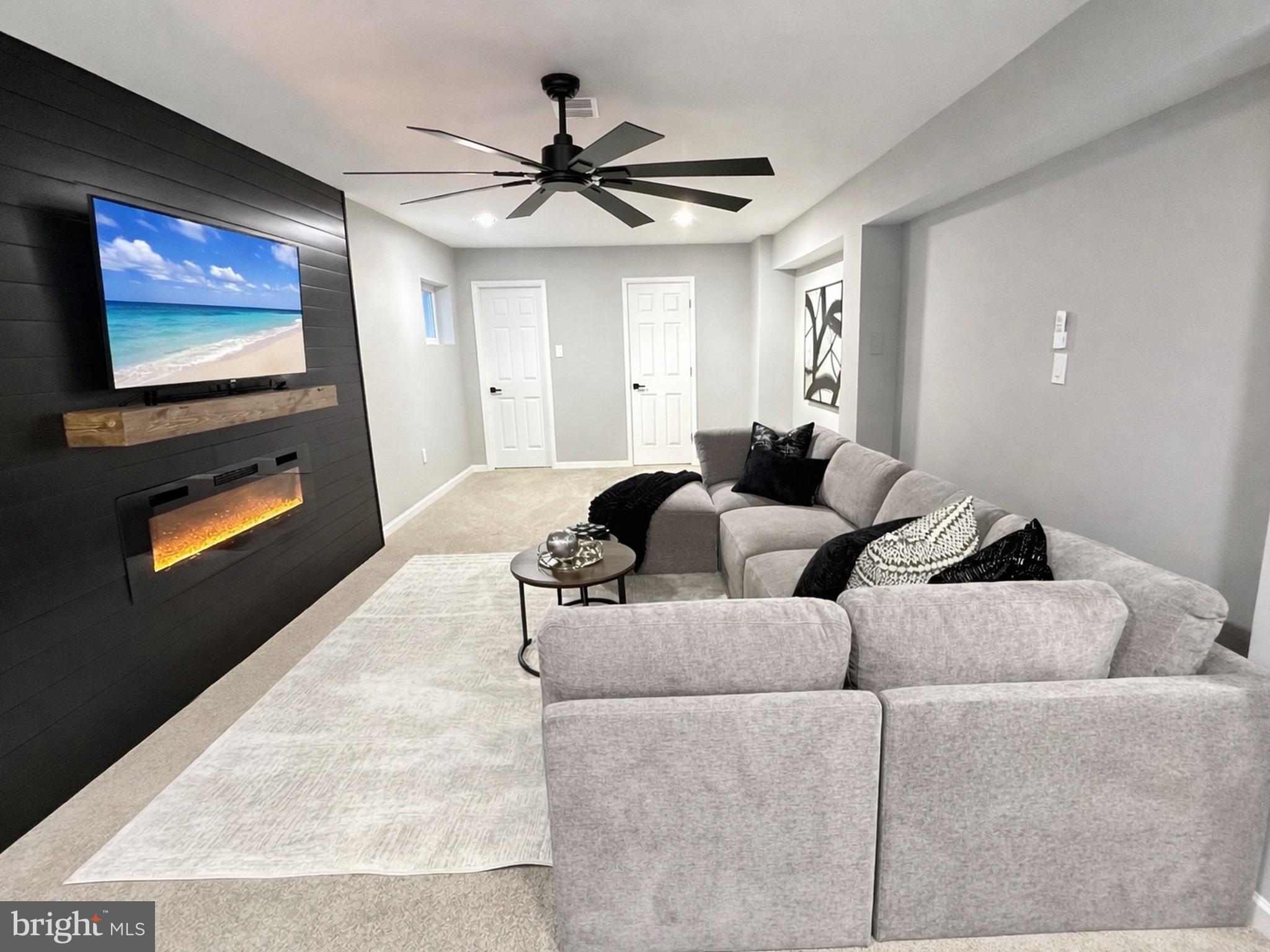 SUMMIT RIDGE - Residential