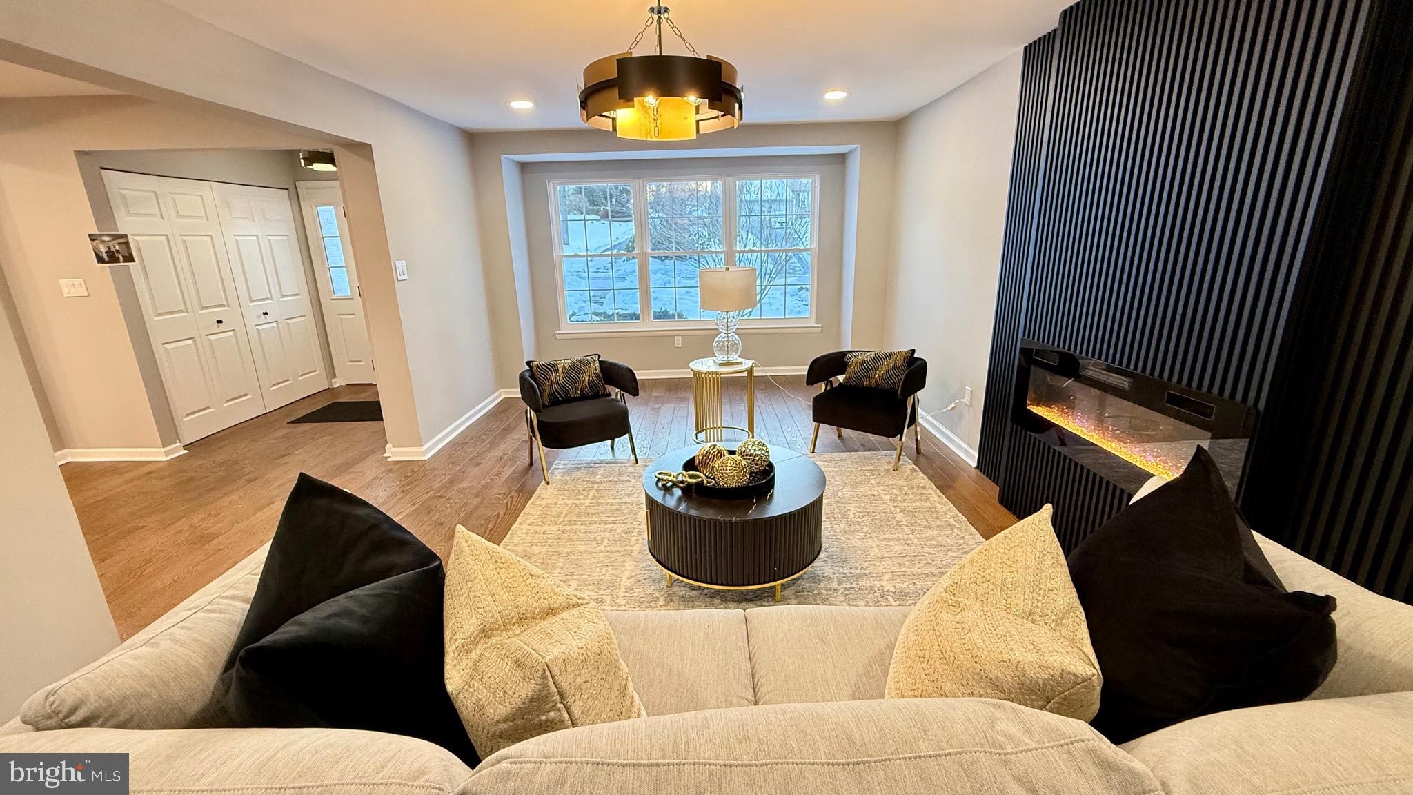 SUMMIT RIDGE - Residential