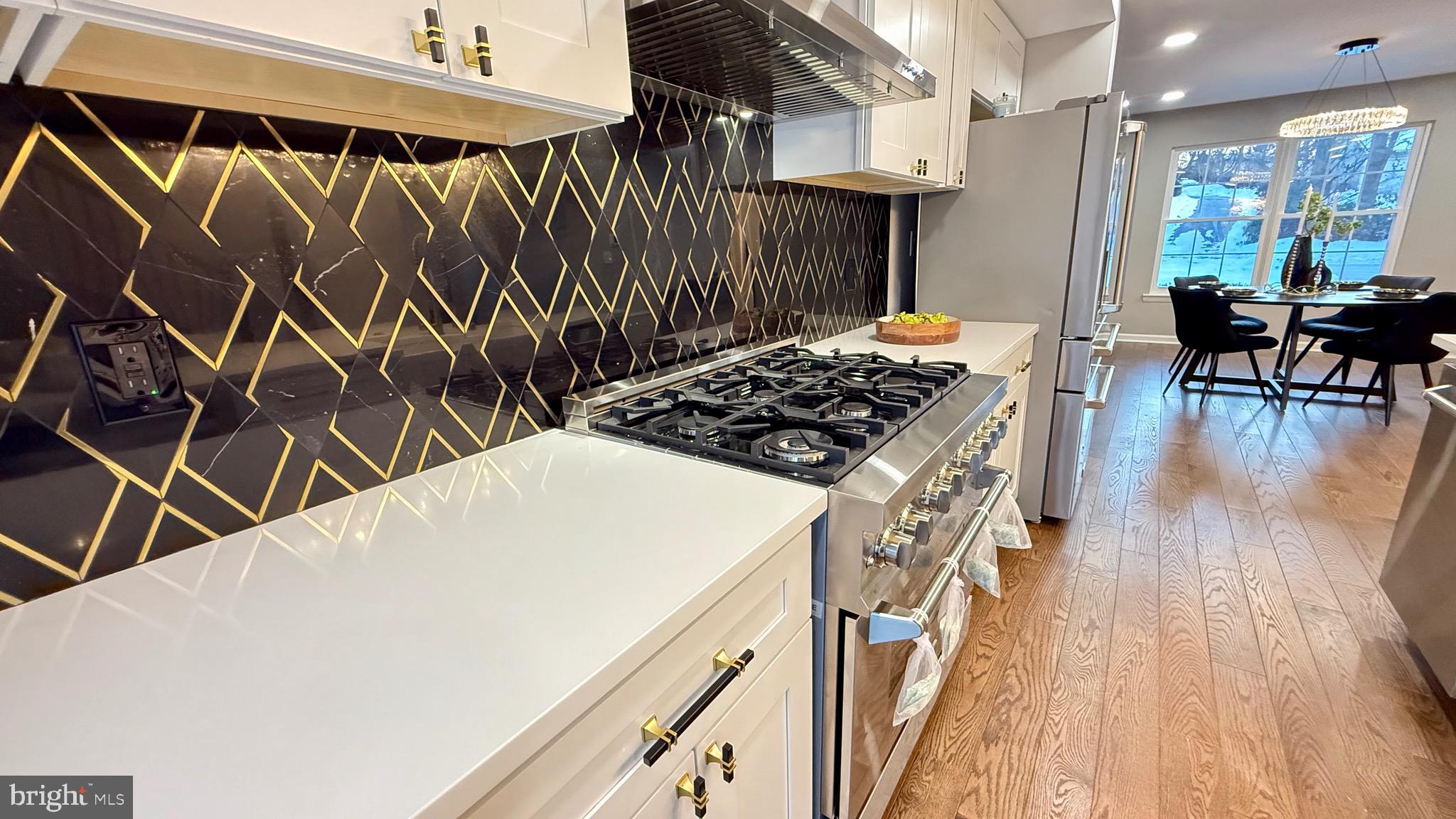 SUMMIT RIDGE - Residential