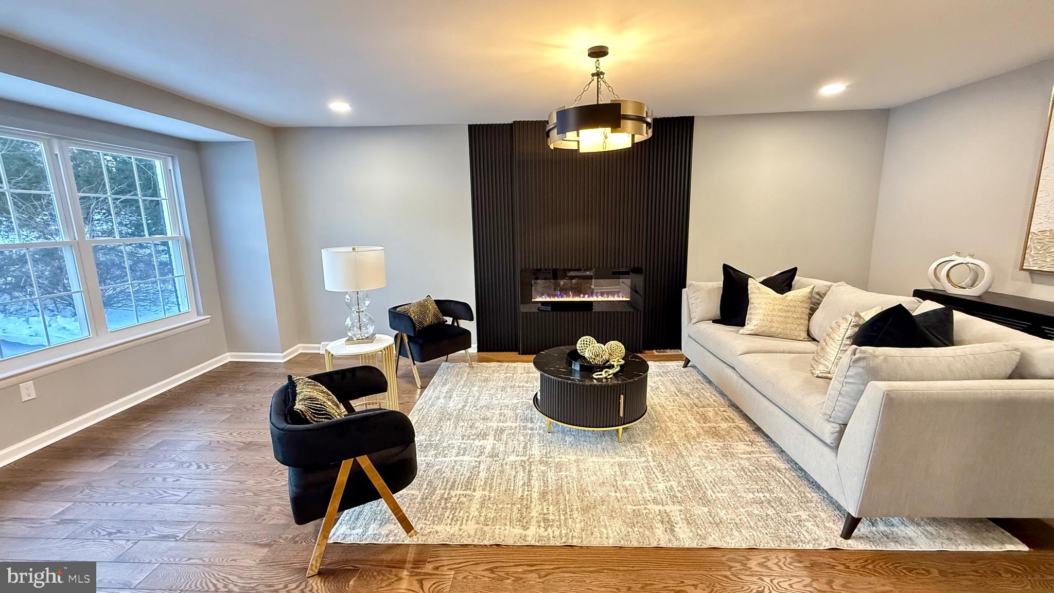 SUMMIT RIDGE - Residential