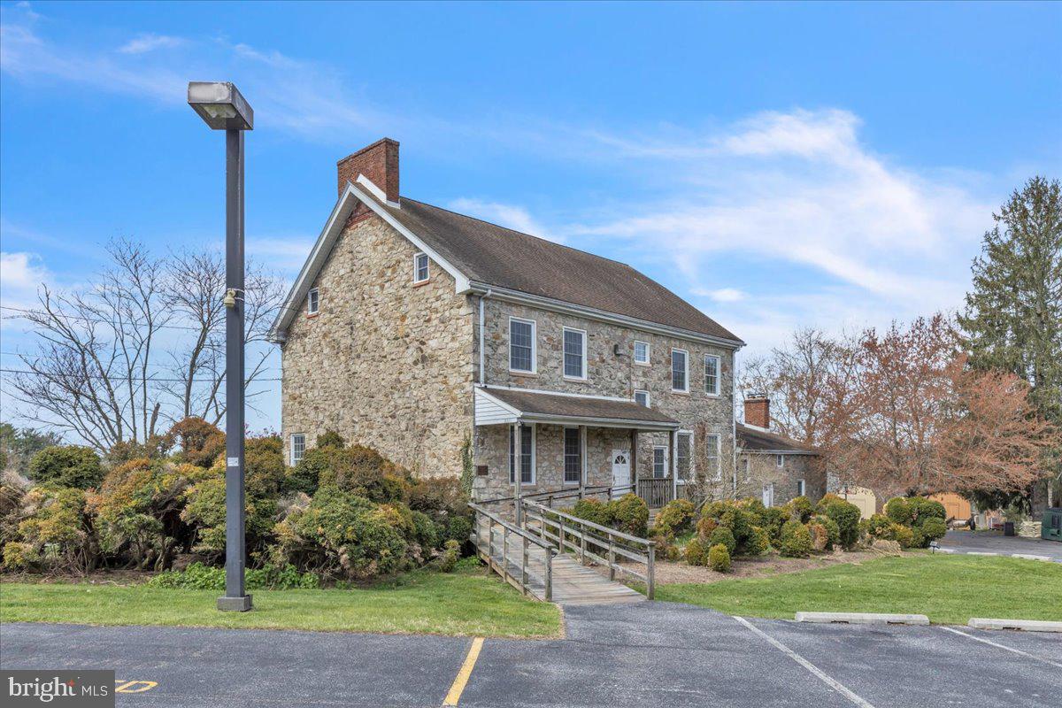 MOUNT HEBRON - Residential Lease