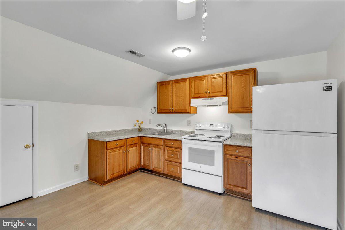 MOUNT HEBRON - Residential Lease