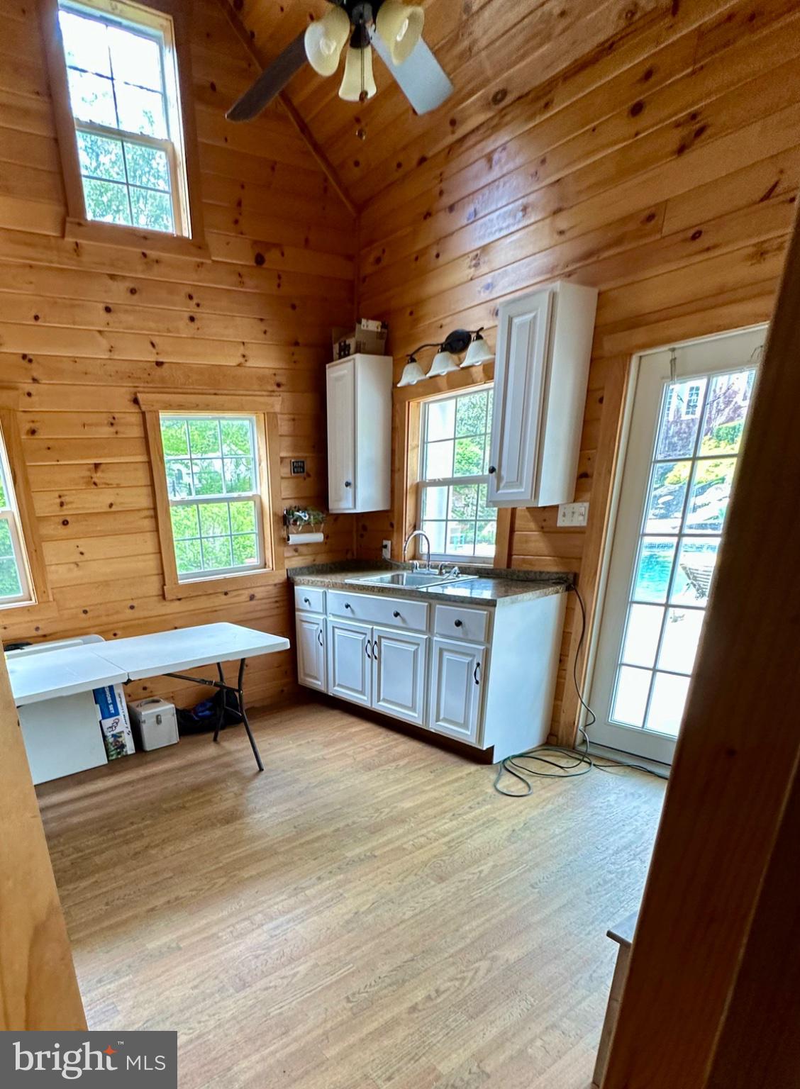 INDIAN SPRINGS - Residential