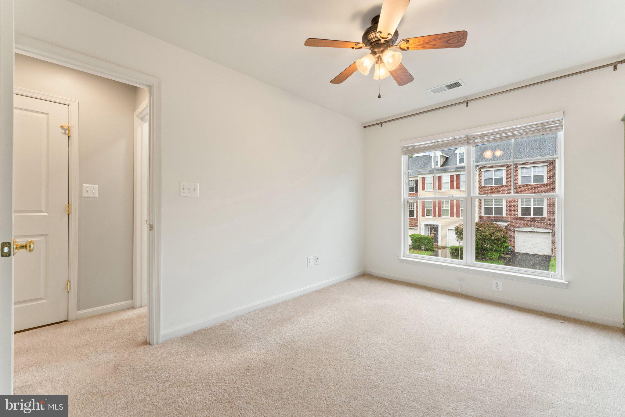 PEMBROOKE - Residential