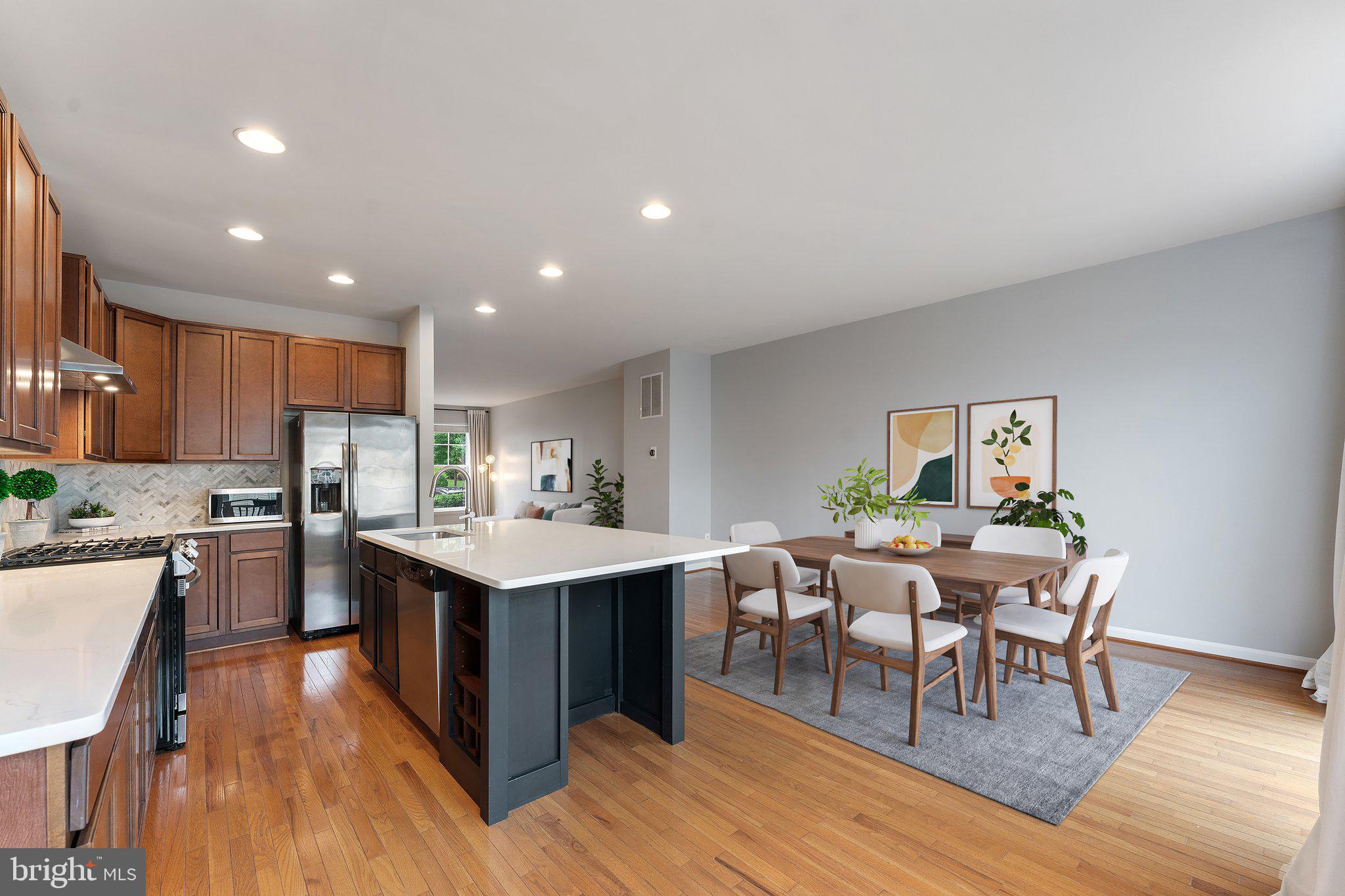 PEMBROOKE - Residential