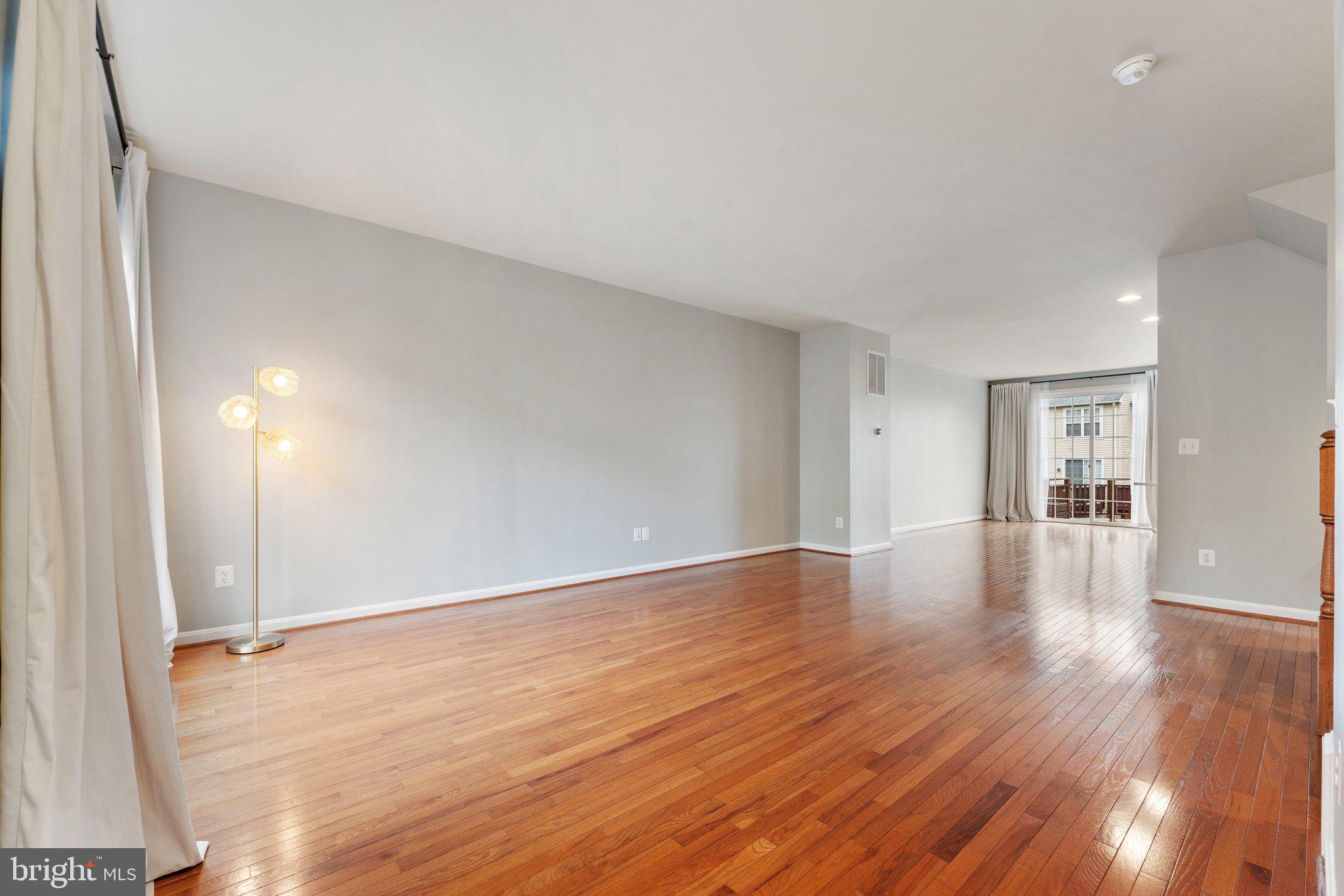 PEMBROOKE - Residential