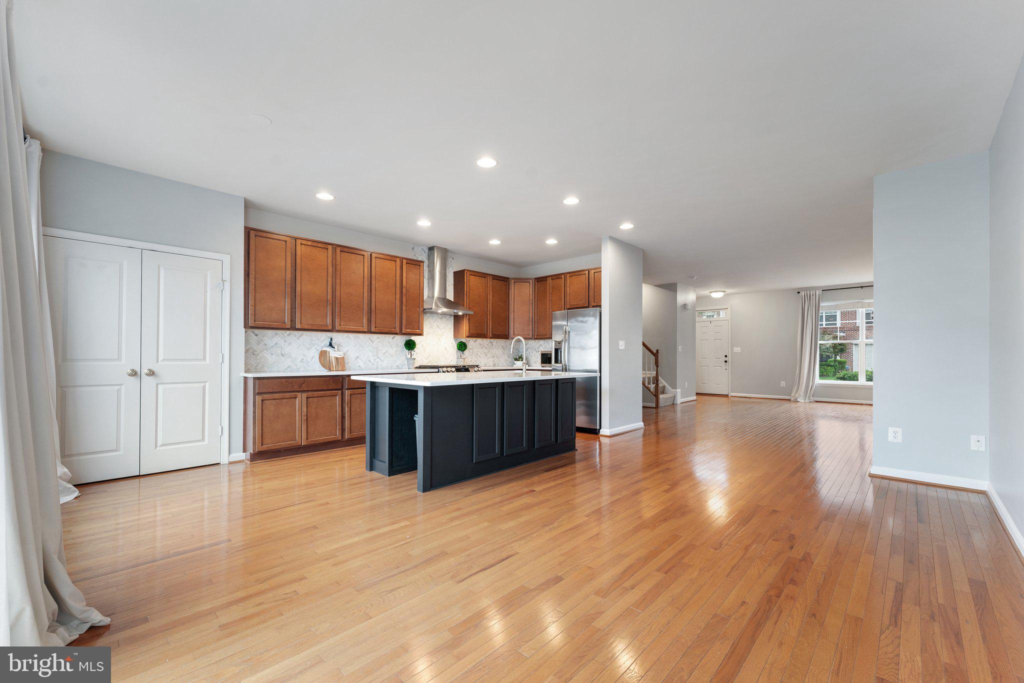 PEMBROOKE - Residential