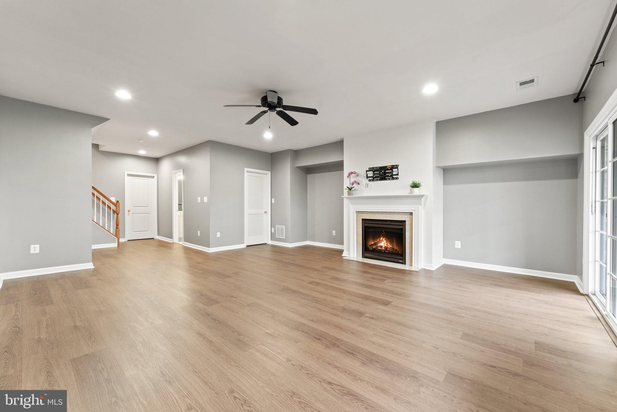 PEMBROOKE - Residential