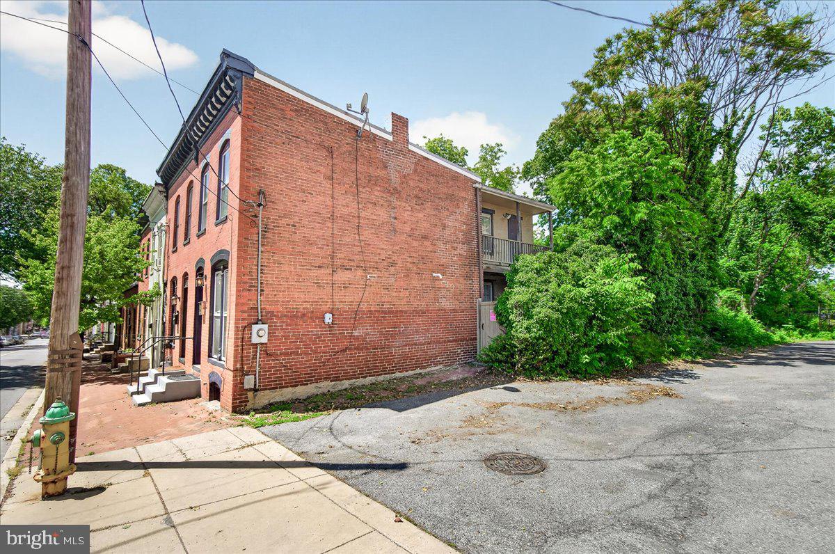 DOWNTOWN - Residential