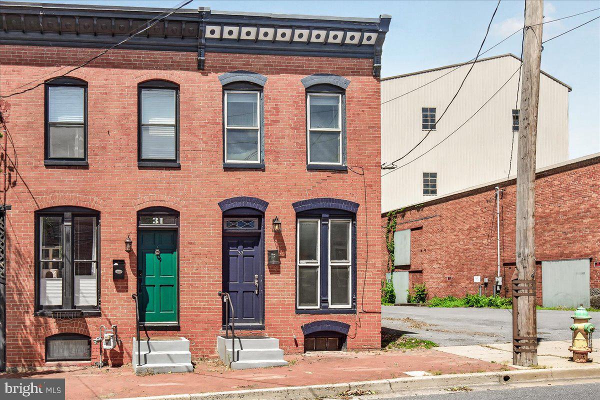 DOWNTOWN - Residential