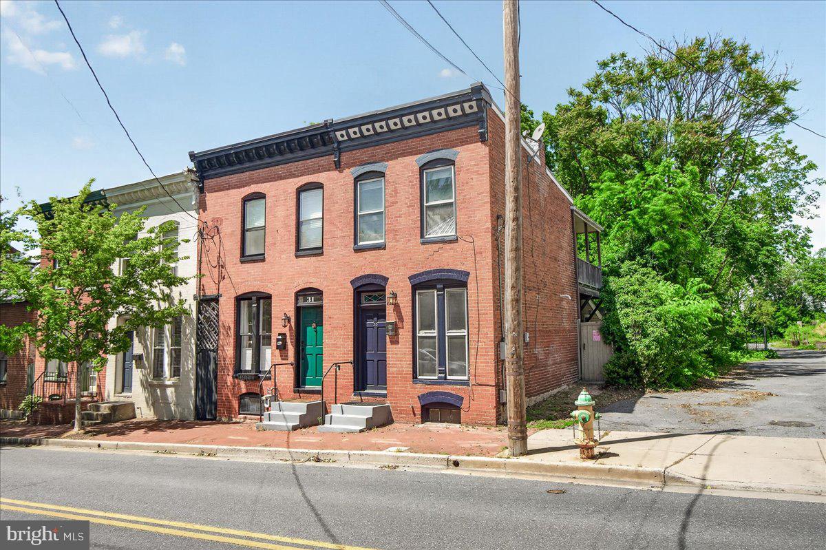 DOWNTOWN - Residential
