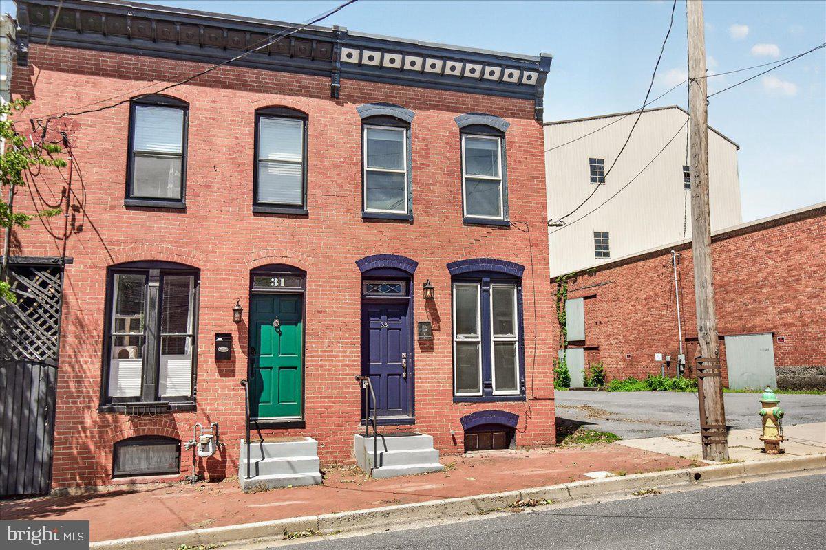 DOWNTOWN - Residential