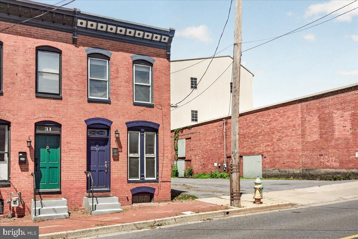 DOWNTOWN - Residential