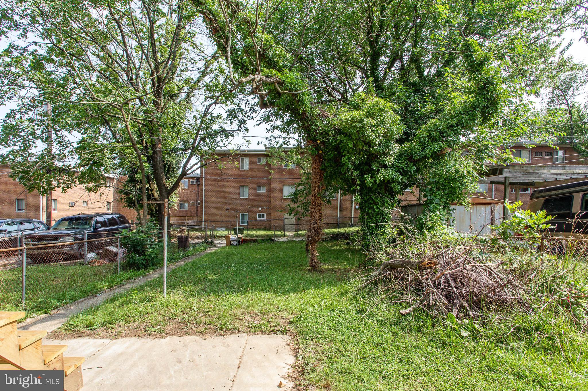 WOODBOURNE HEIGHTS - Residential