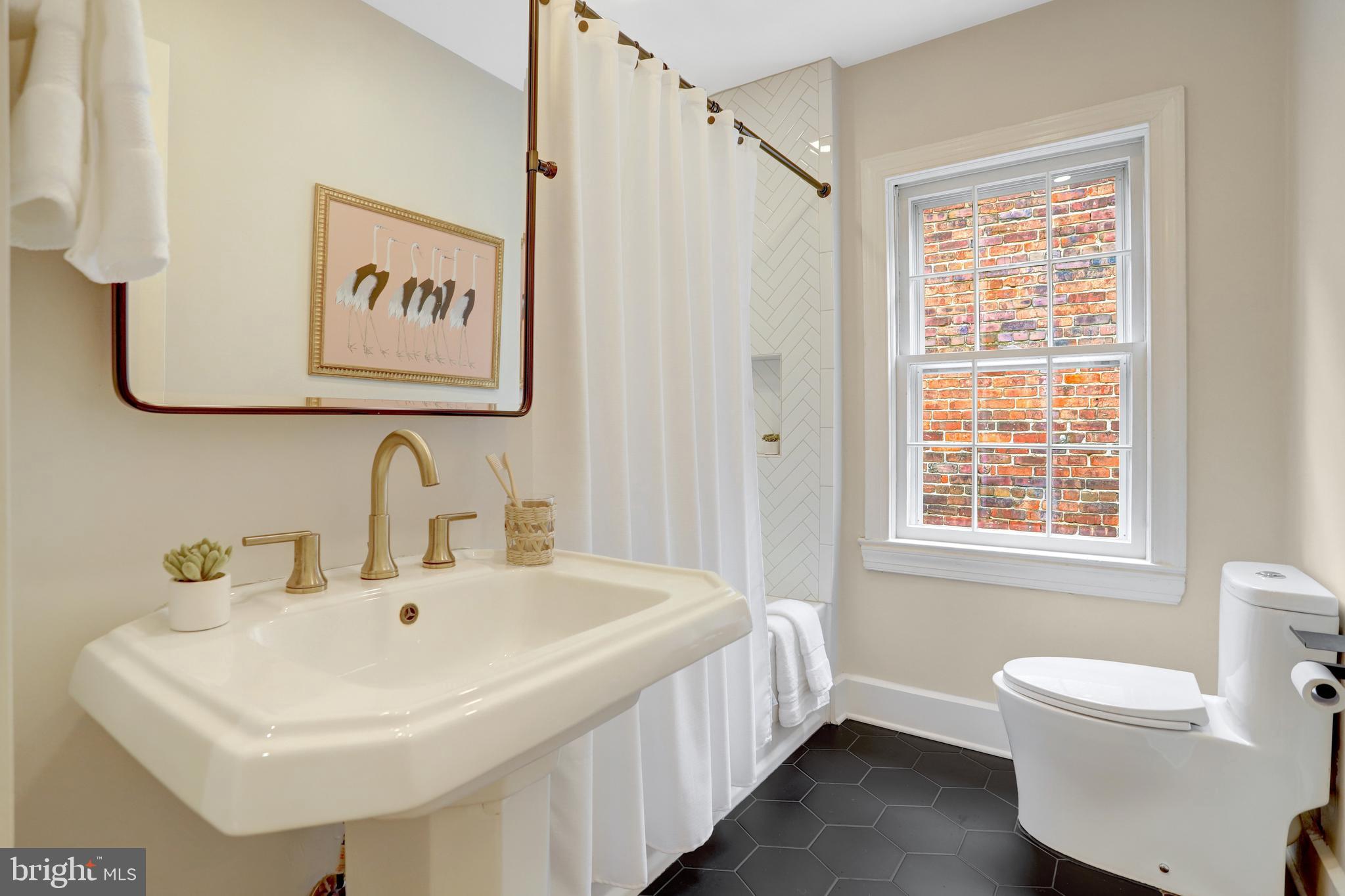 OLD TOWN ALEXANDRIA - Residential