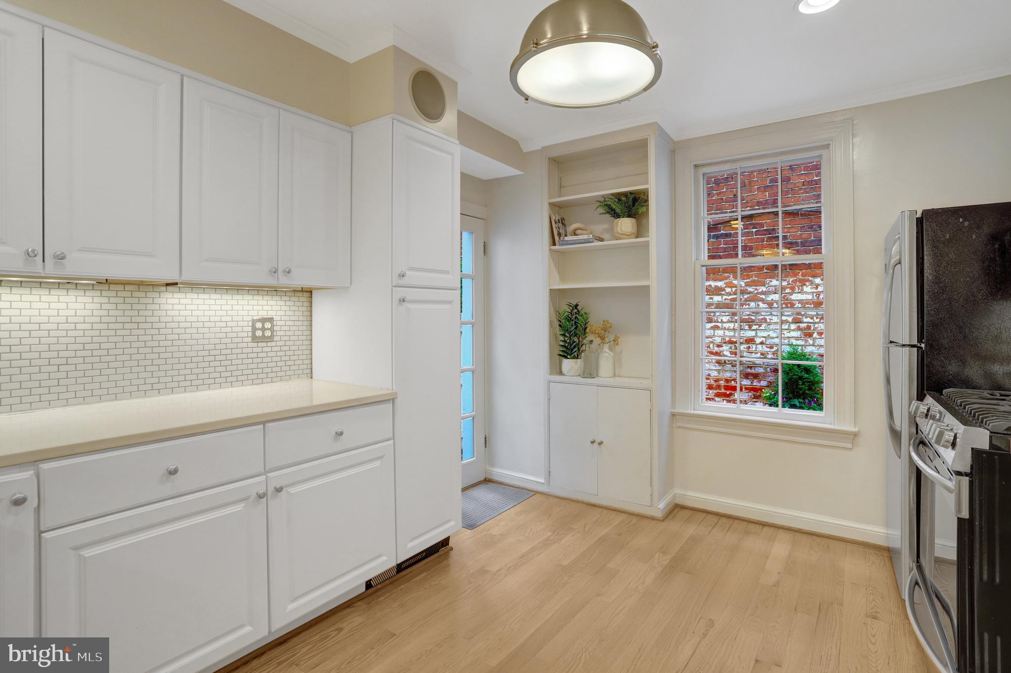 OLD TOWN ALEXANDRIA - Residential