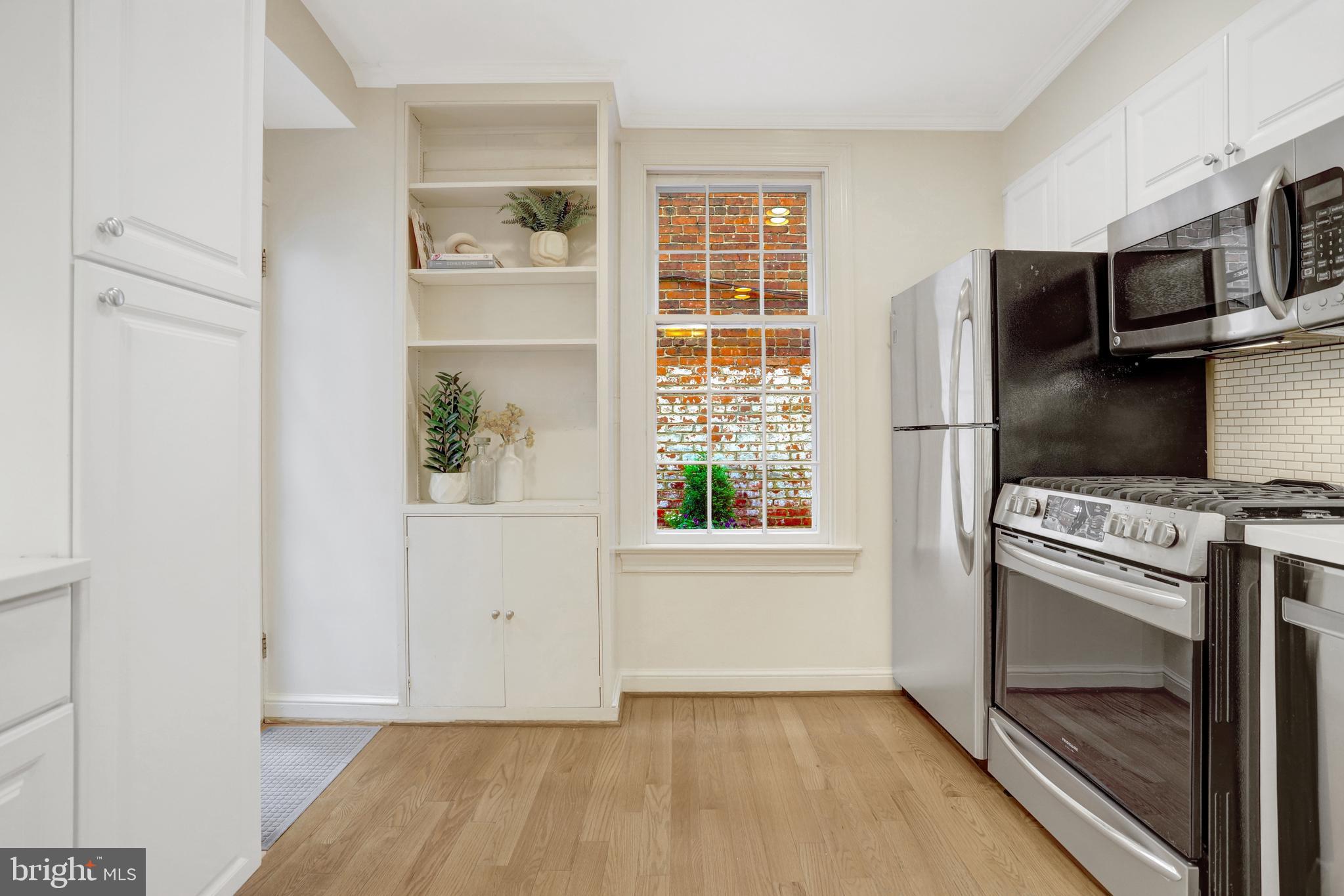 OLD TOWN ALEXANDRIA - Residential