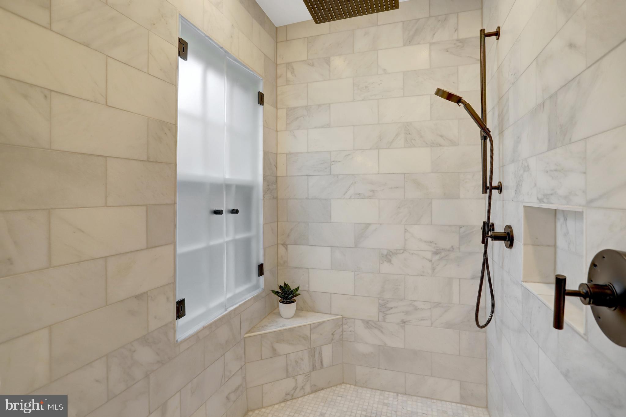 OLD TOWN ALEXANDRIA - Residential