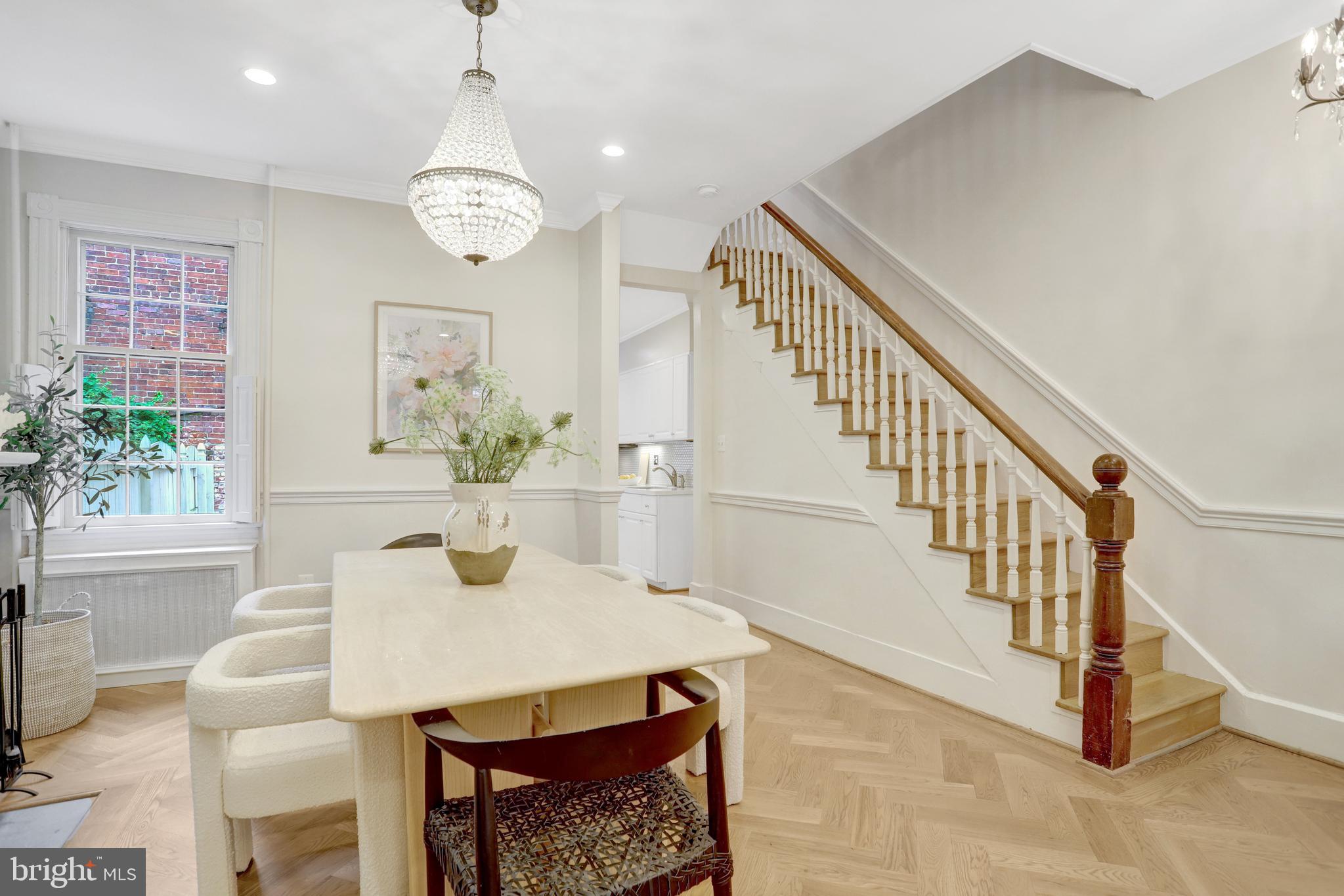 OLD TOWN ALEXANDRIA - Residential