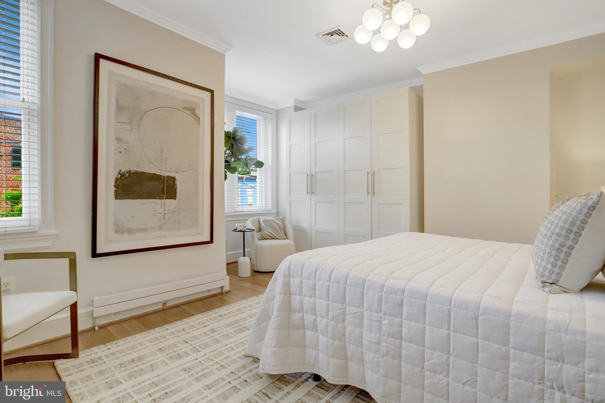 OLD TOWN ALEXANDRIA - Residential