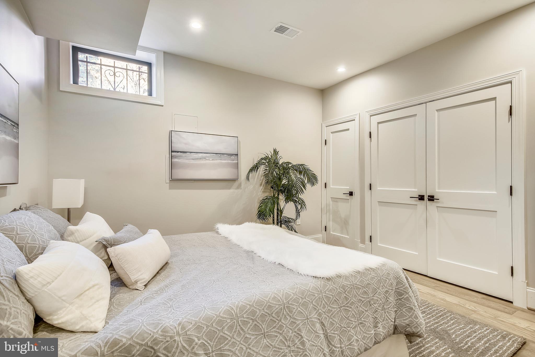 GEORGETOWN - Residential