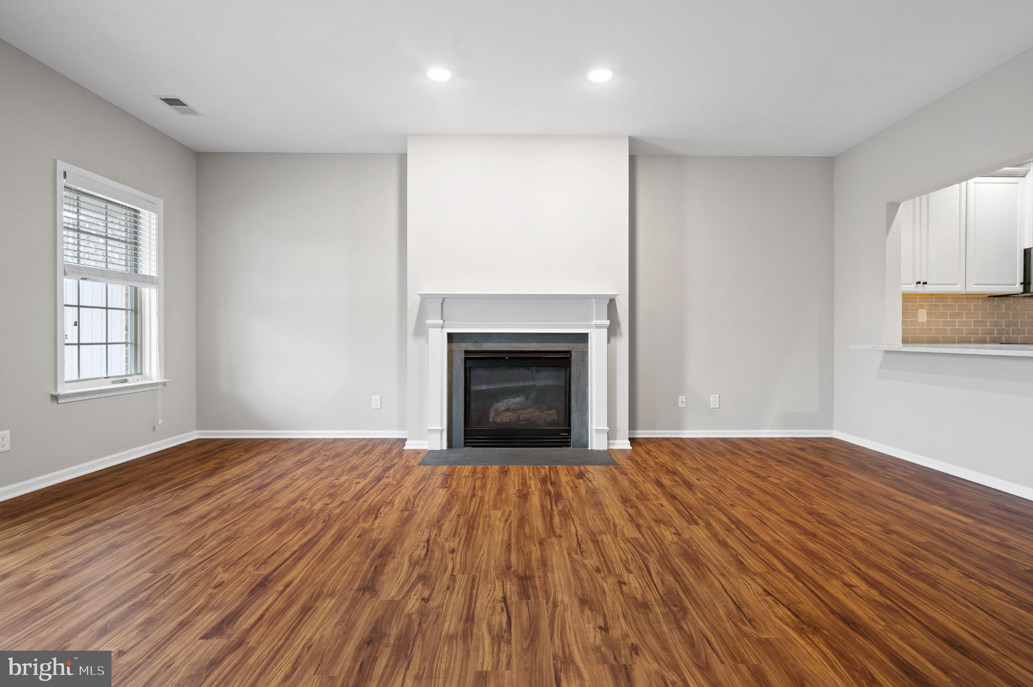 EAGLEVIEW - Residential Lease