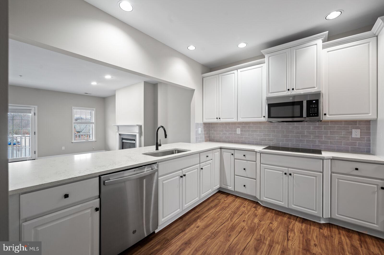 EAGLEVIEW - Residential Lease