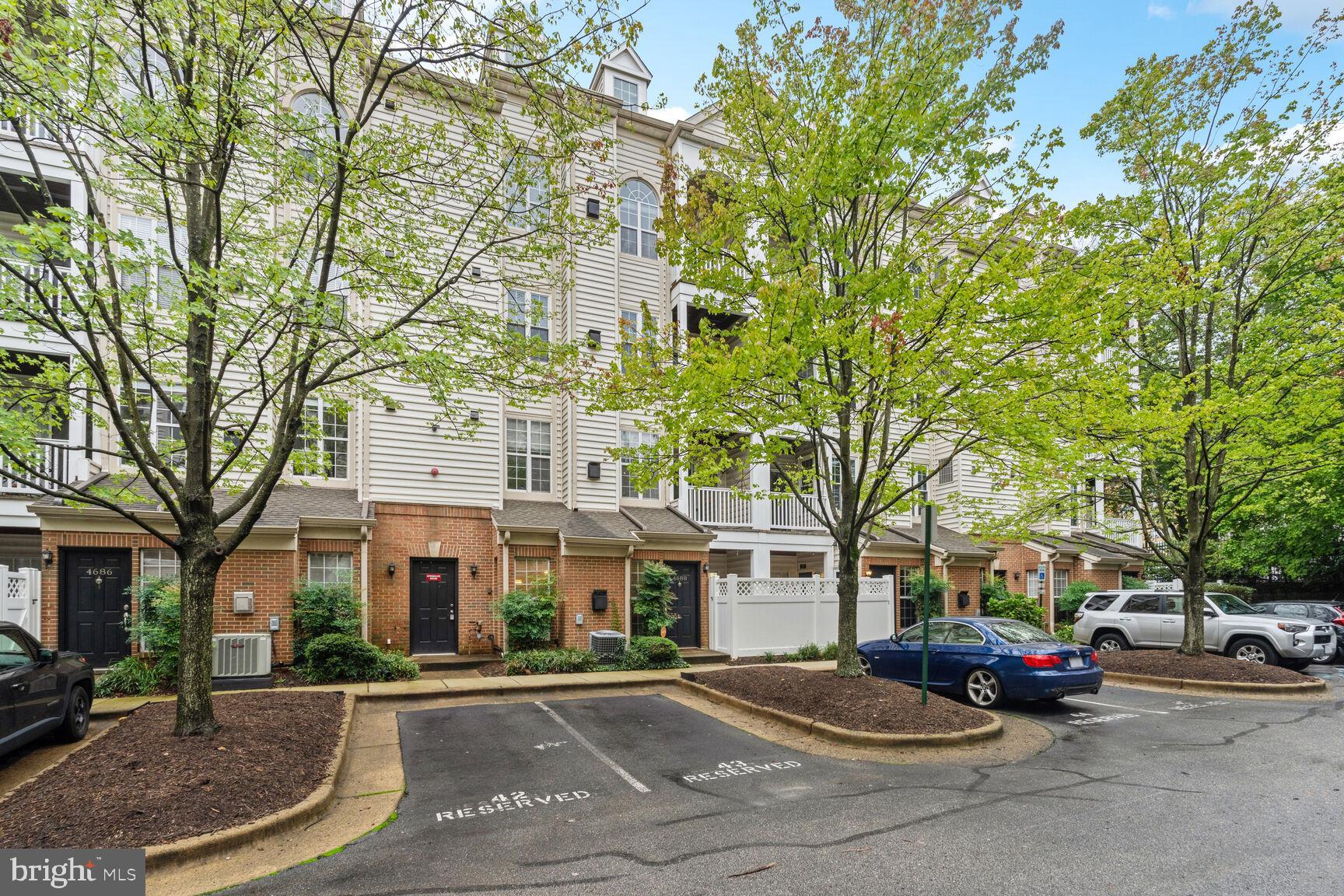 4688 LAWTON WAY 003