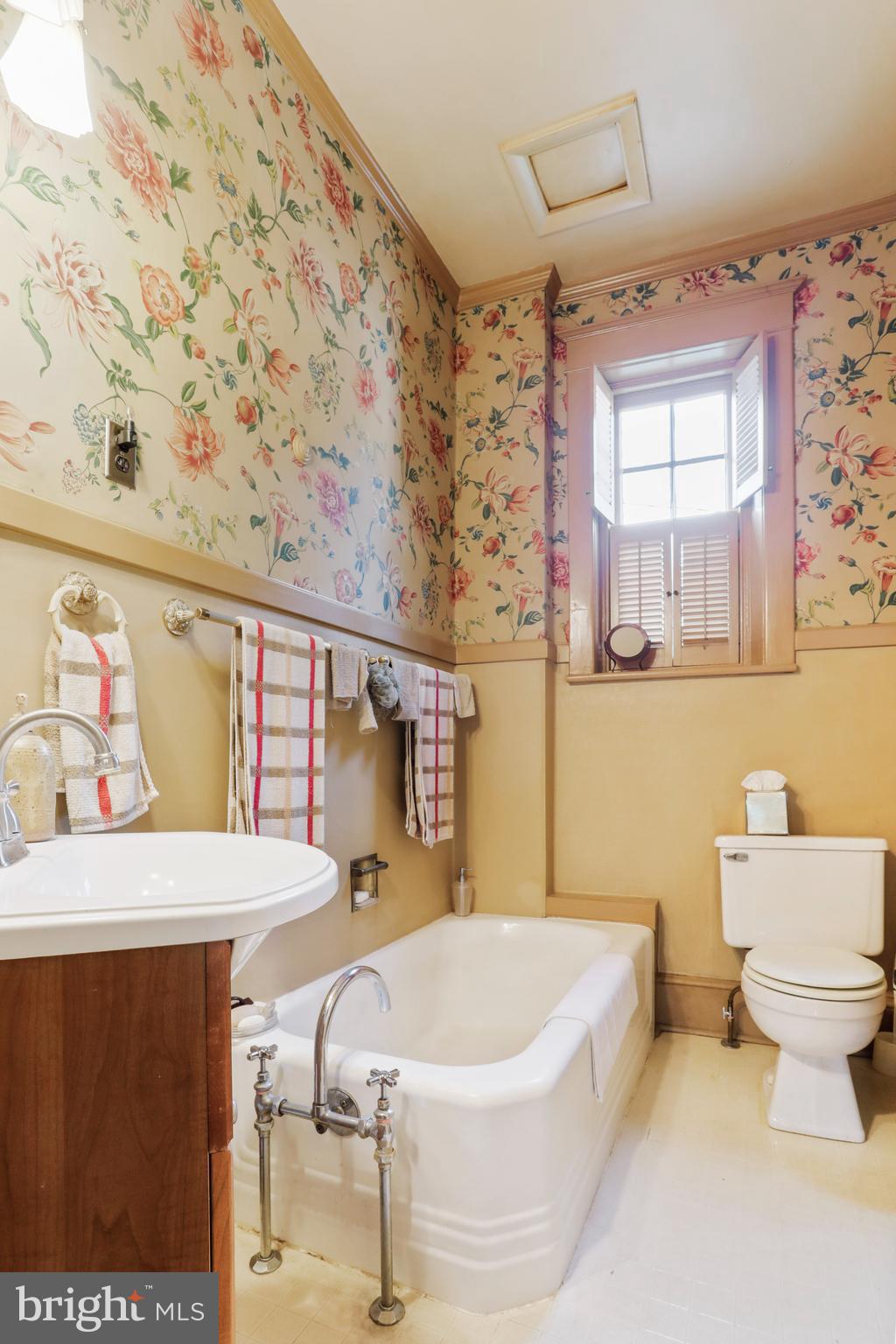 HAGERSTOWN - Residential